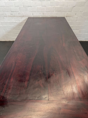 Large Immaculate Dining table 2,45mx1m