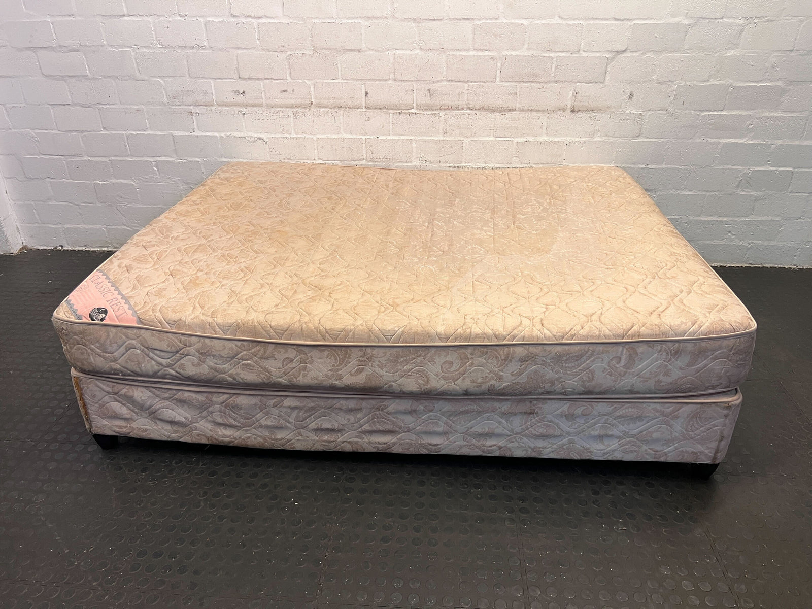Queen Size Bed - Floral Pattern, Beige, Dual-Layer Construction