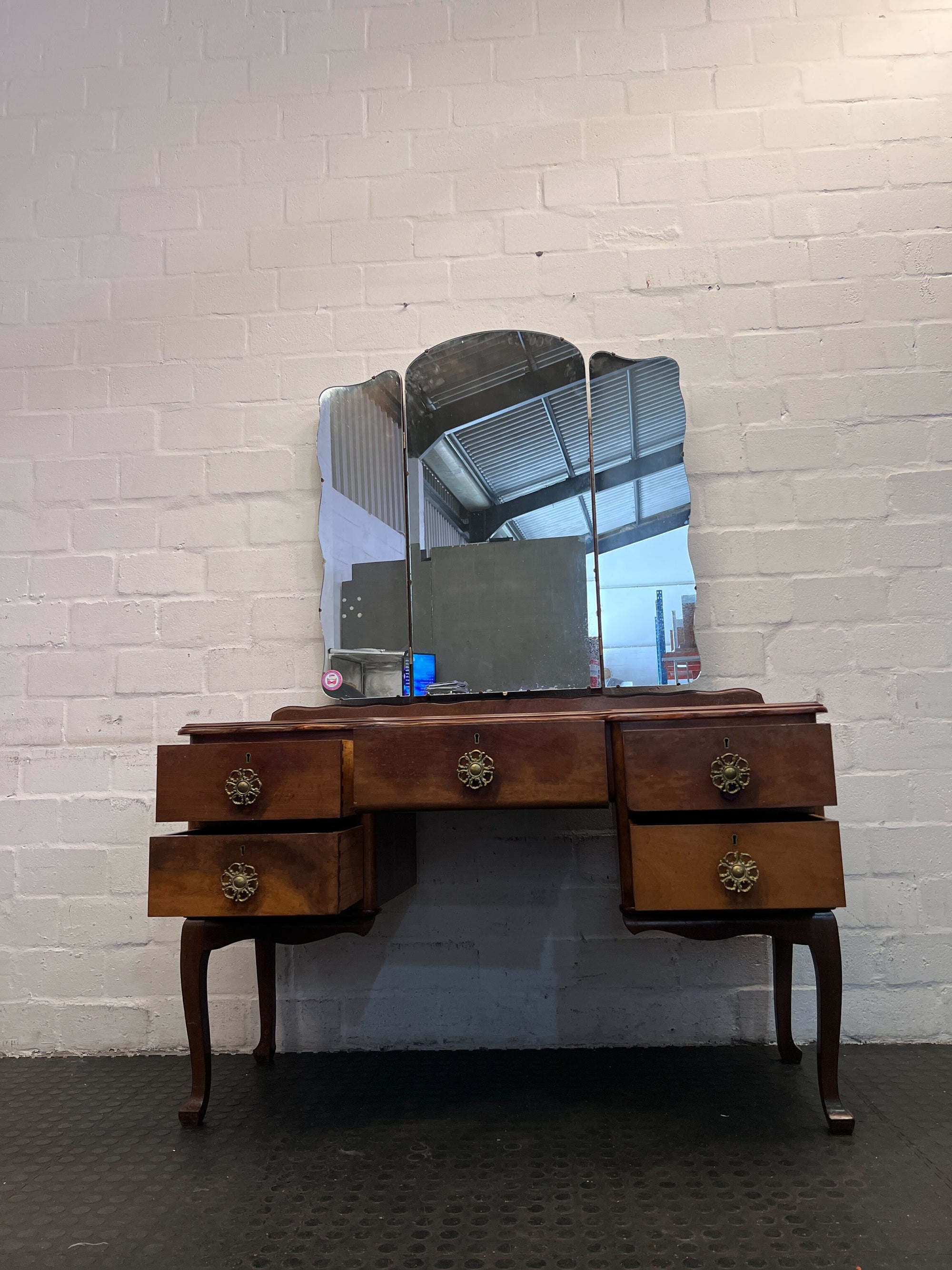 Vintage Wooden Vanity with Tri-Fold Mirror - Dark Brown, Solid Wood