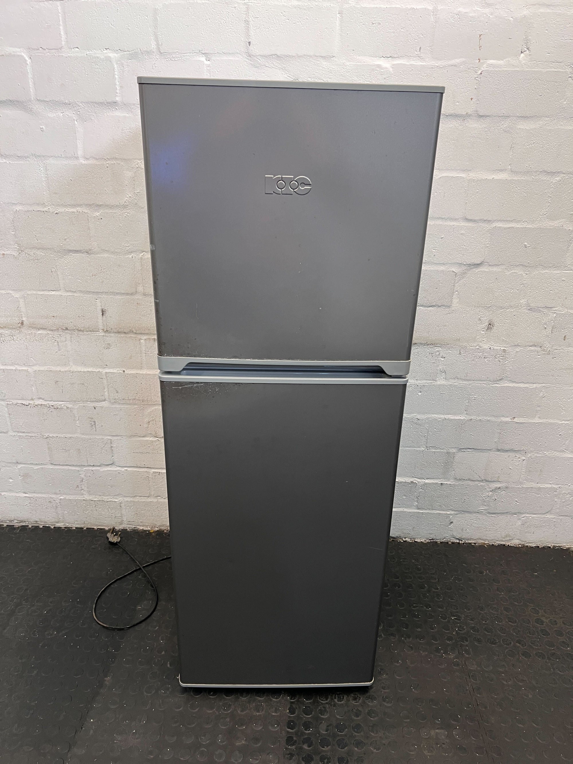 KIC Grey Refrigerator with Top Freezer, 250L Capacity