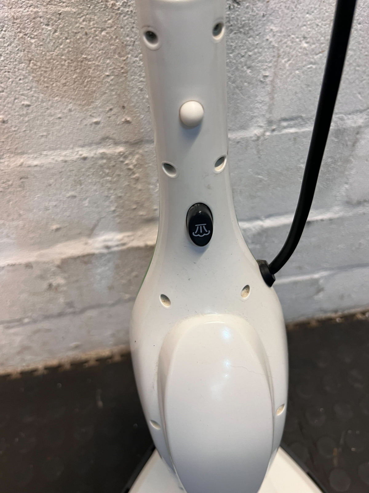 Green and White Steam Mop with Cord - Lightweight & Easy to Use - 2ndhandwarehouse.com