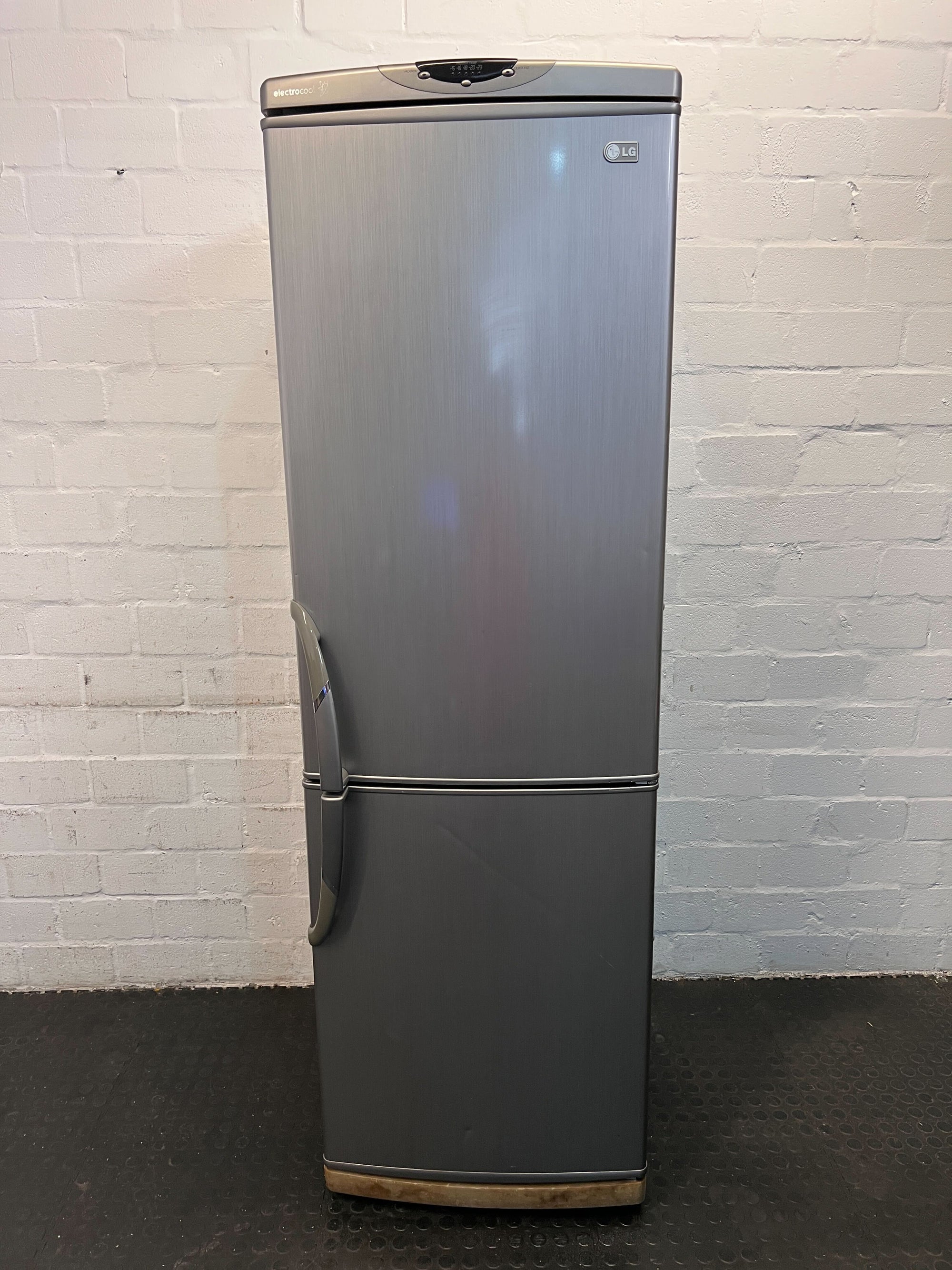 LG Refrigerator - Grey Stainless Steel, 253L - light does not work - fridge works