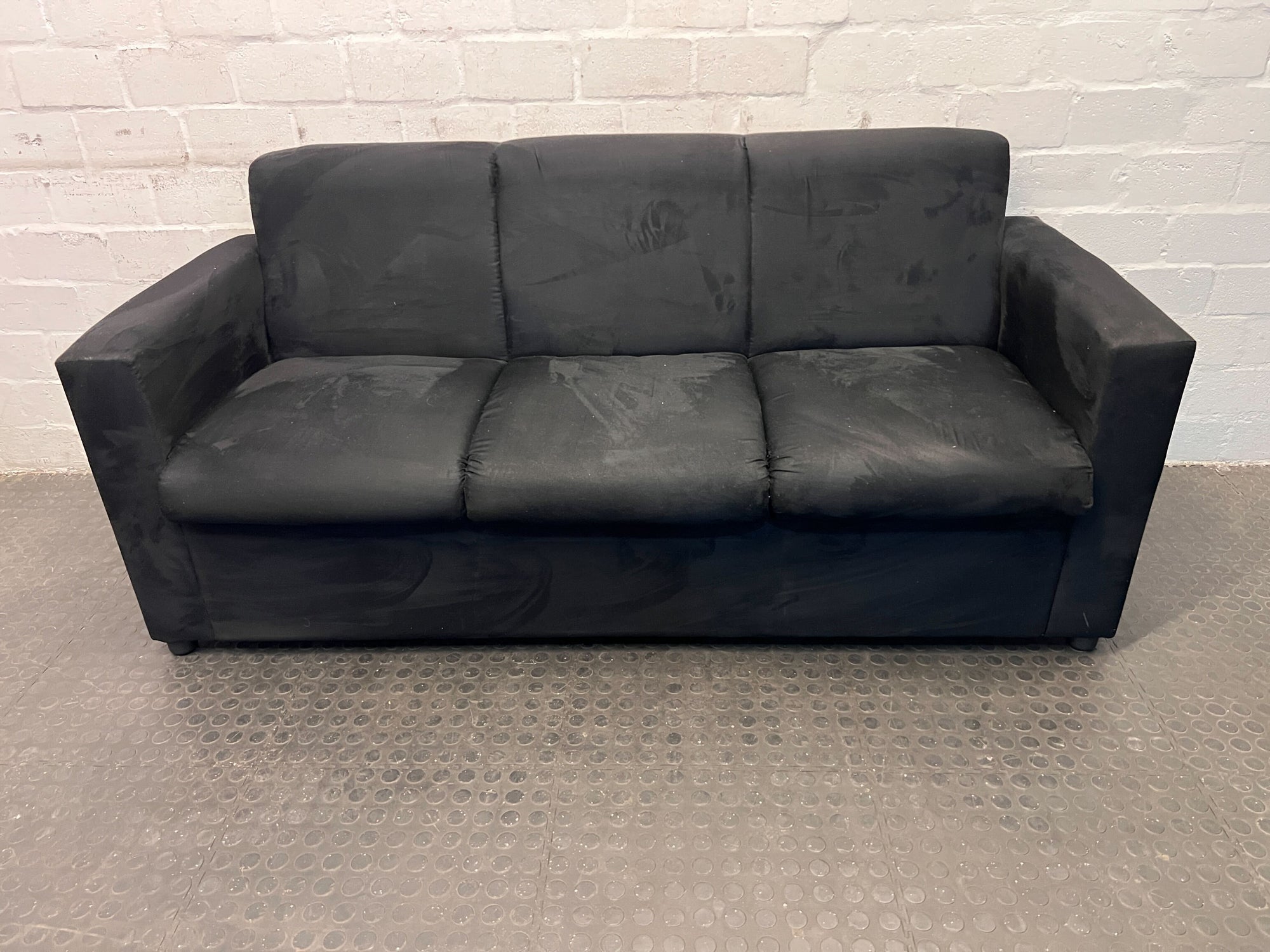 Stylish Black Fabric Sofa – Modern Design, Comfortable 3-Seater