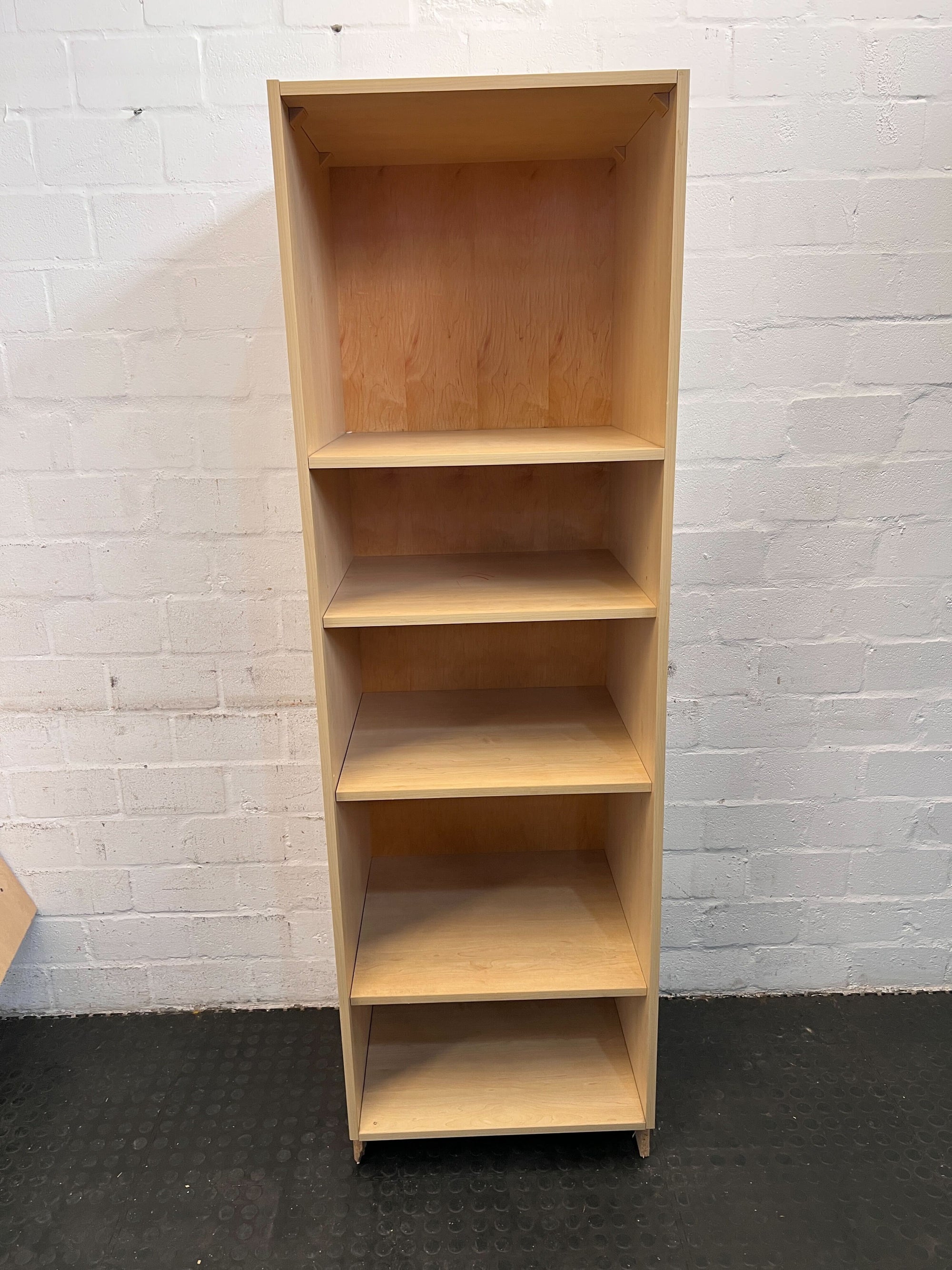 Stylish Light Wood Bookshelf with 4 Shelves – Versatile Storage Solution