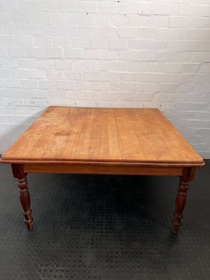 Charming Wooden Dining Table with Turned Legs – Vintage Charm