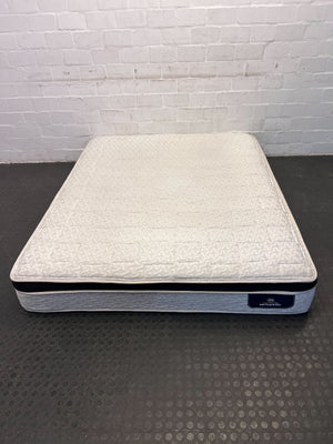 Comfortable Serpopedic Queen Mattress - Excellent Condition, Great Value!