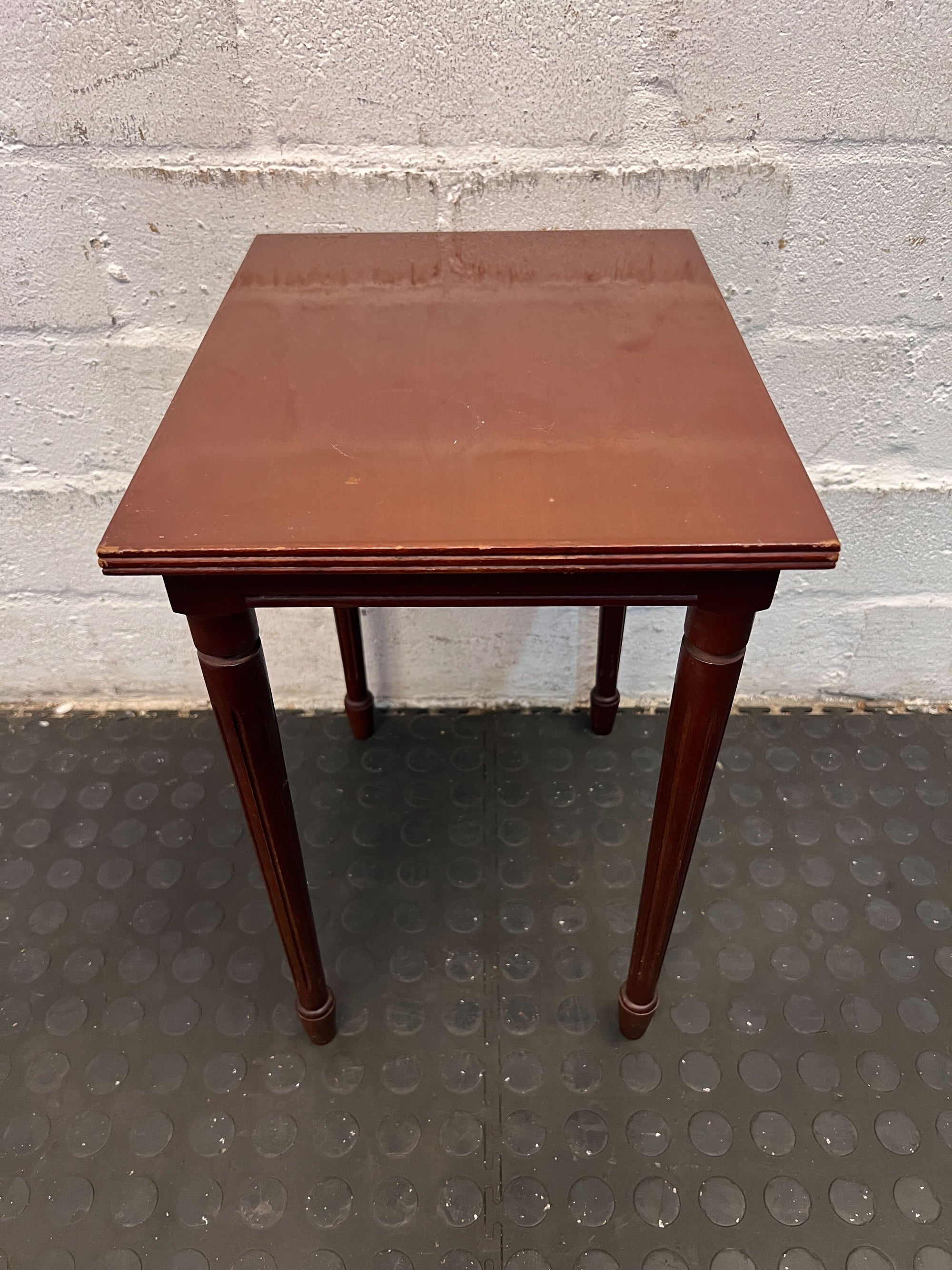 Small - Classic Mahogany Side Table – Vintage Style, Rich Brown Finish