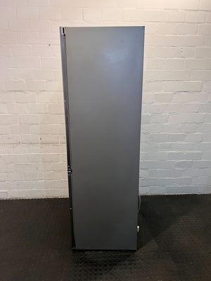 Bosch Stainless Steel Fridge with Energy Efficiency – Excellent Condition