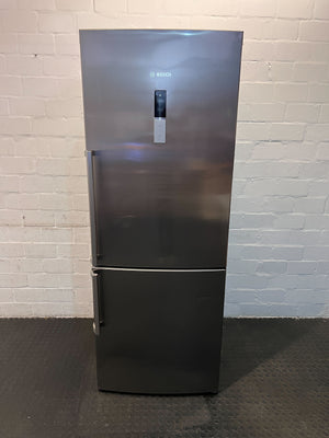 Bosch Stainless Steel Fridge with Energy Efficiency – Excellent Condition