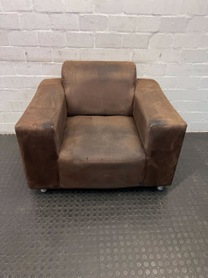 Stylish Brown Fabric Armchair with Minor Wear – Worn