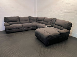 Spacious Grey Sectional Couch with Recliner – Comfortable & Durable - Worn Fabric