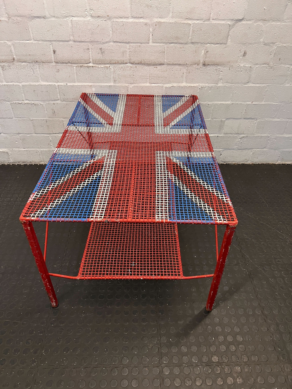 Vintage Union Jack Coffee Table – Red & Blue Metal, Unique Design - 2ndhandwarehouse.com