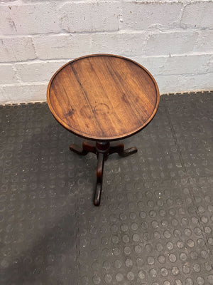 Elegant Vintage Wooden Side Table – Dark Stained, Round Top