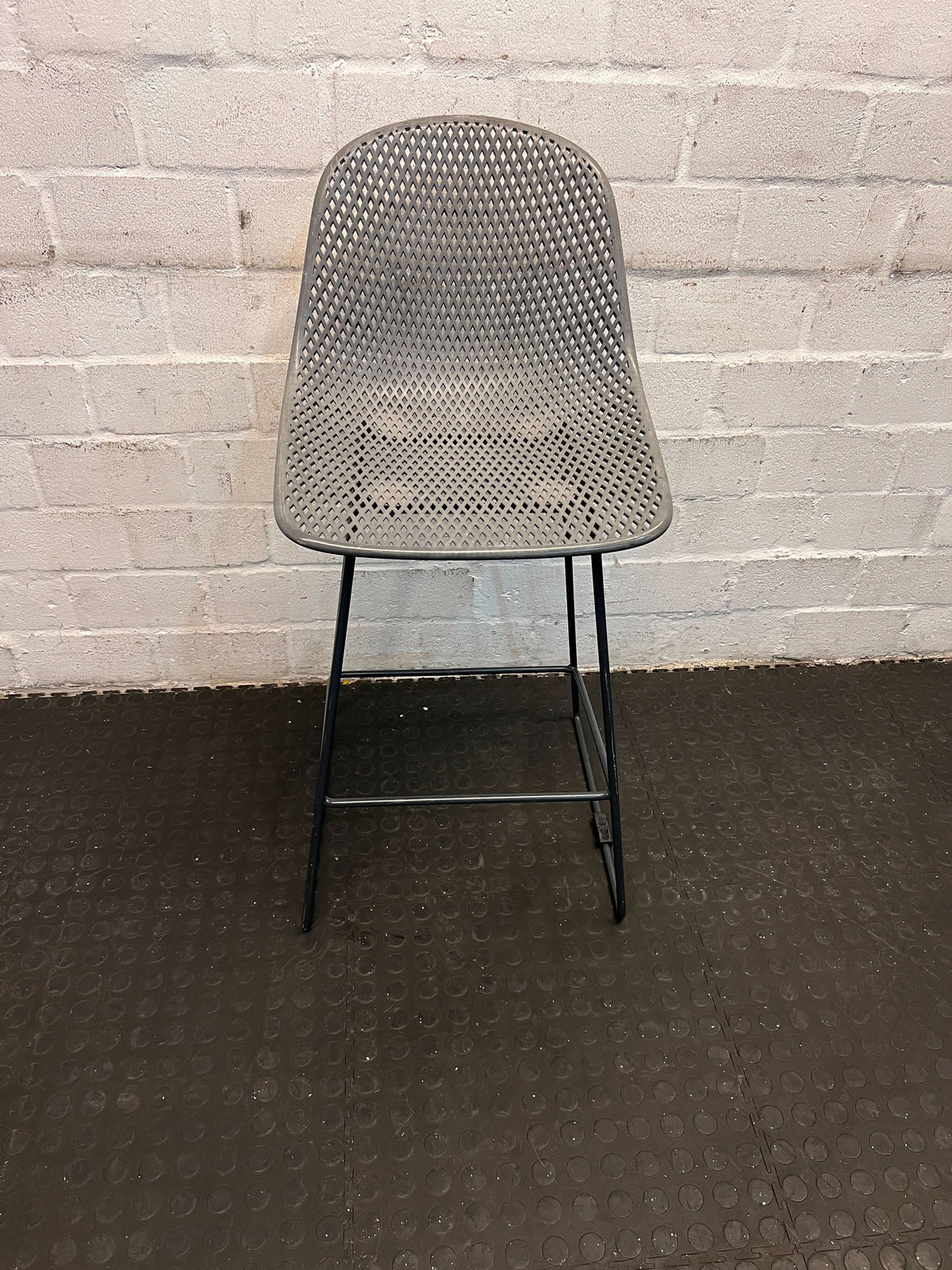 Stylish Grey Plastic Bar Stool with Black Metal Legs