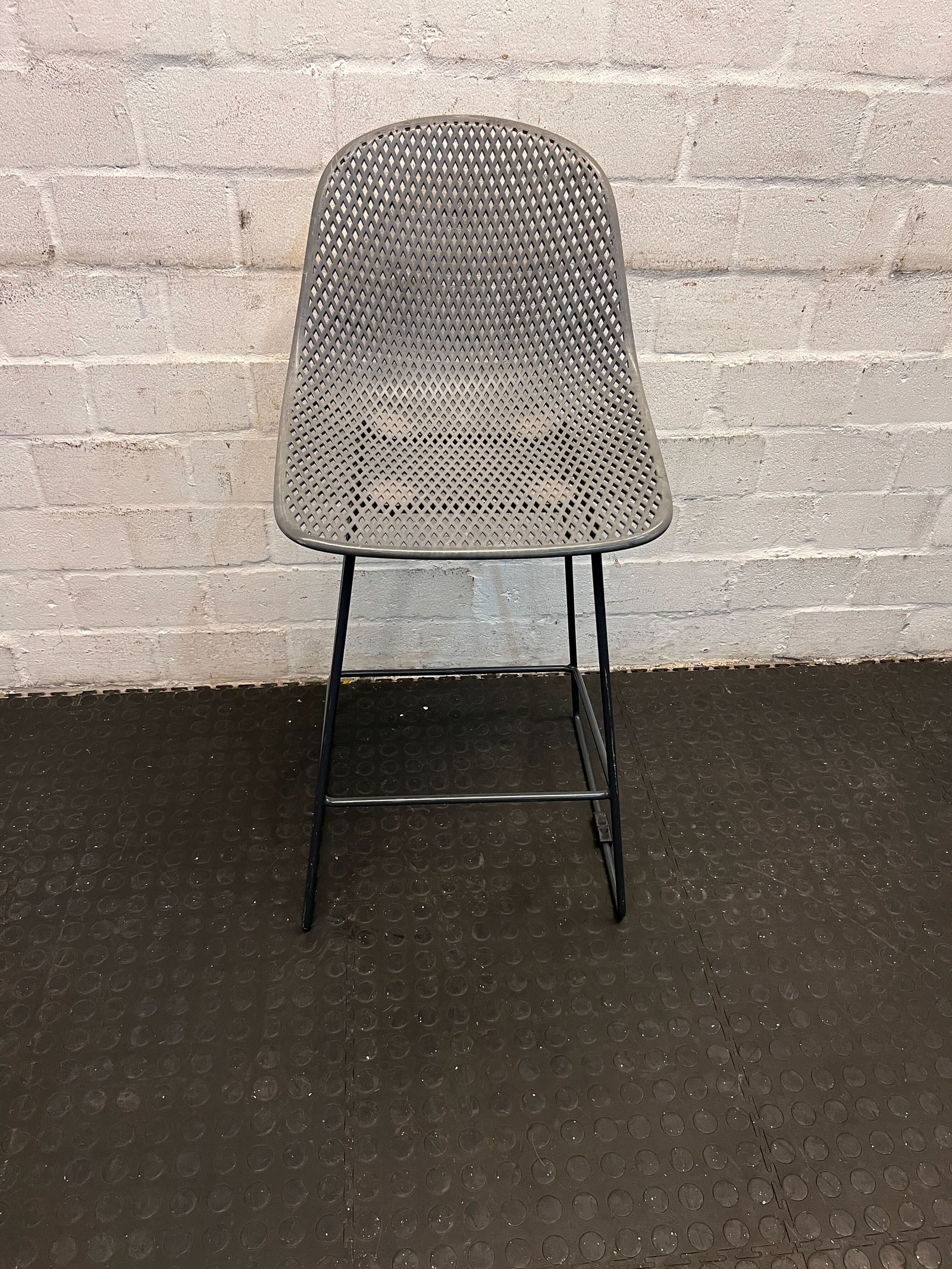 Stylish Grey Plastic Bar Stool with Black Metal Legs