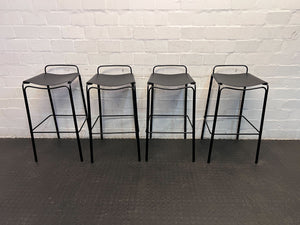 Stylish Black Metal Bar Stool with Backrest – Modern Design - 2ndhandwarehouse.com