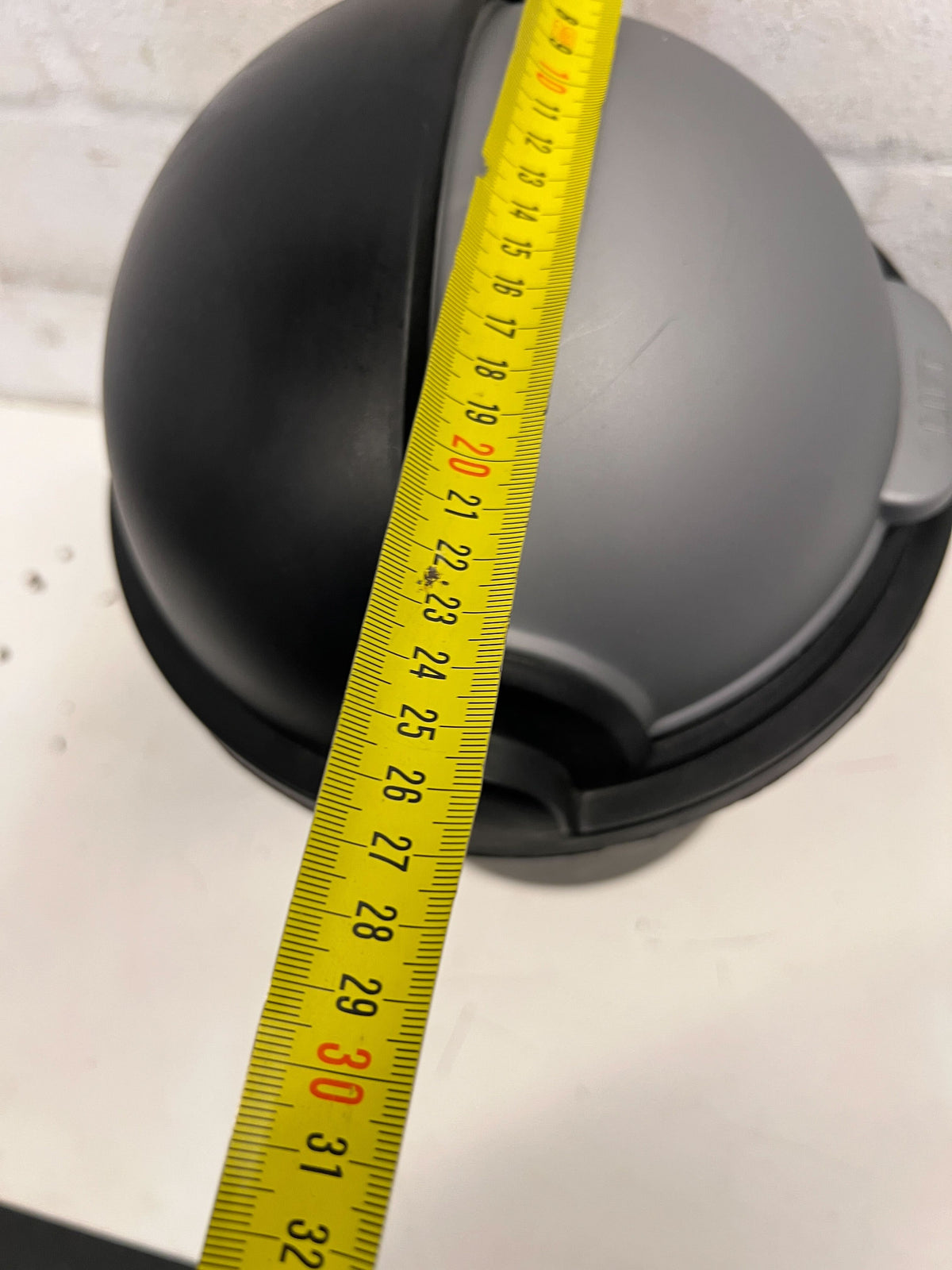 Modern 12L Dome Dustbin with Lift-Up Lid – Black/Silver