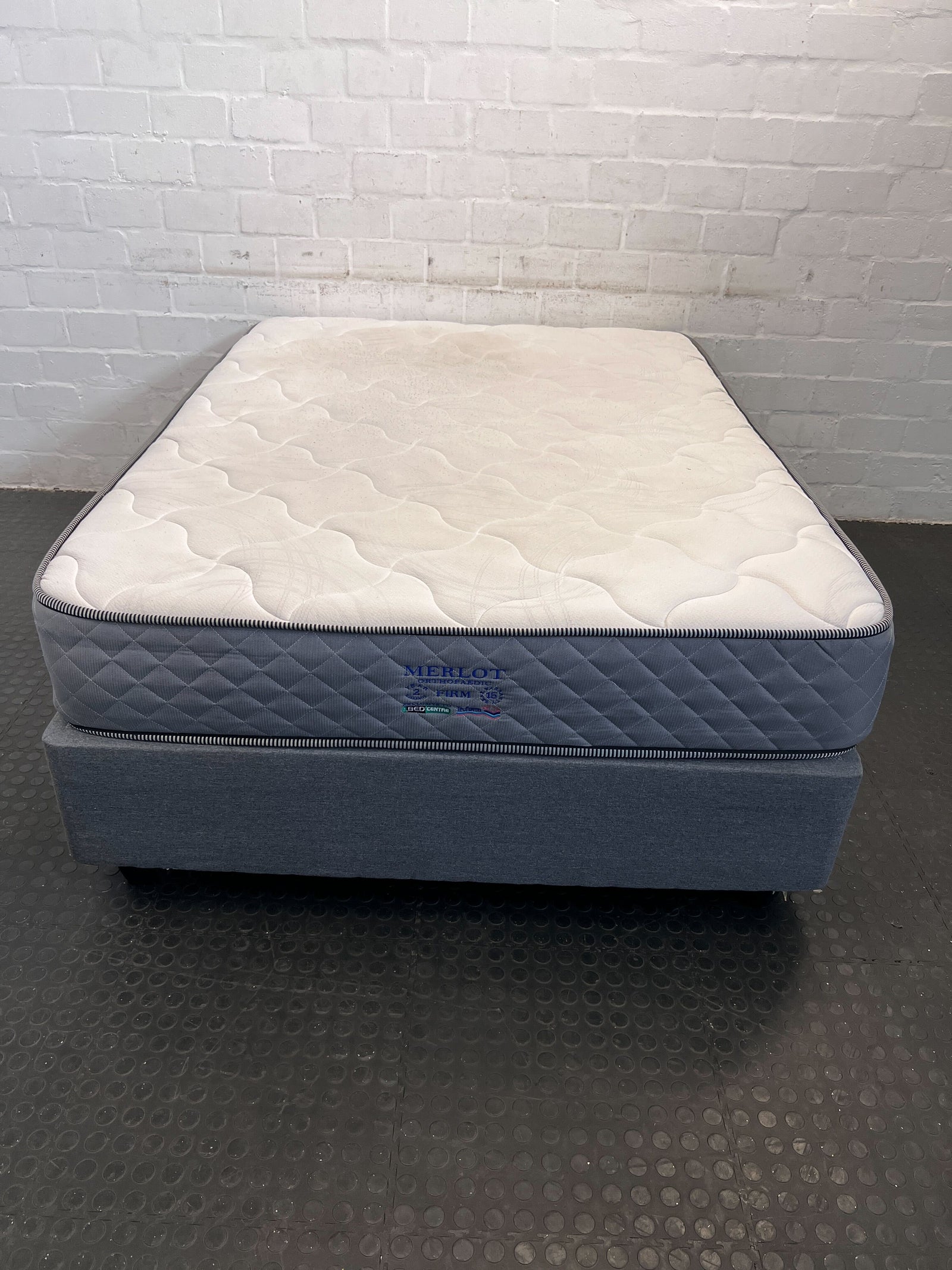 Queen-Size Merlot Mattress with Premium Fabric - Like New Comfort