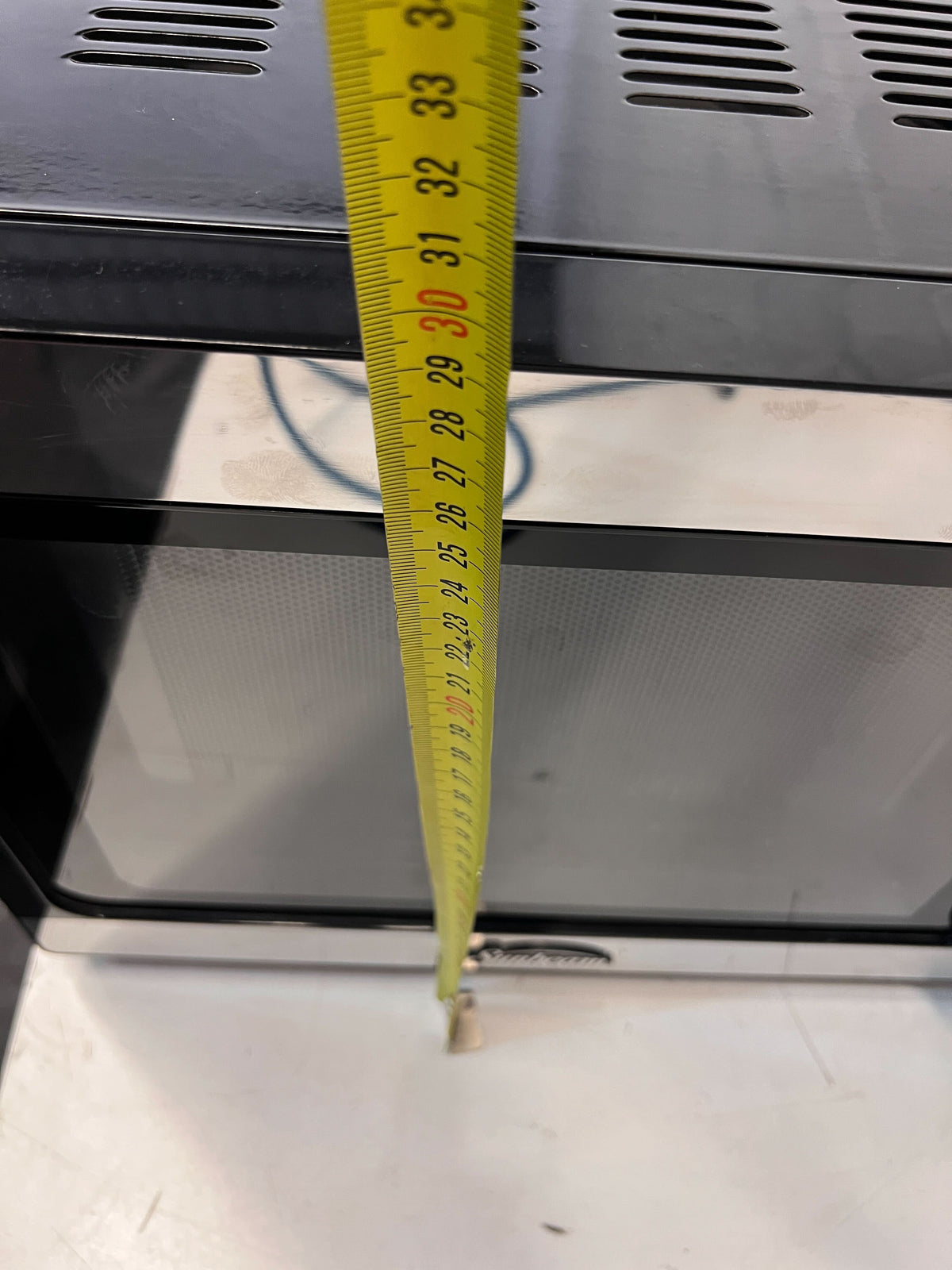 Compact Stainless Steel Microwave Oven – Efficient & Stylish