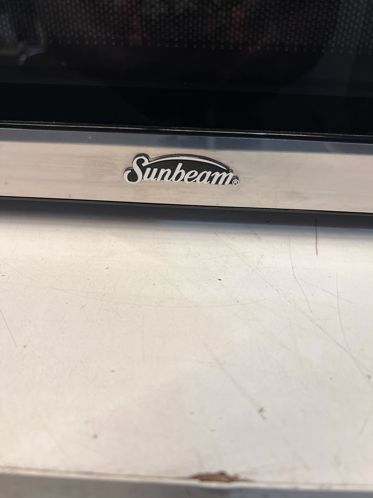 Compact Stainless Steel Microwave Oven – Efficient & Stylish