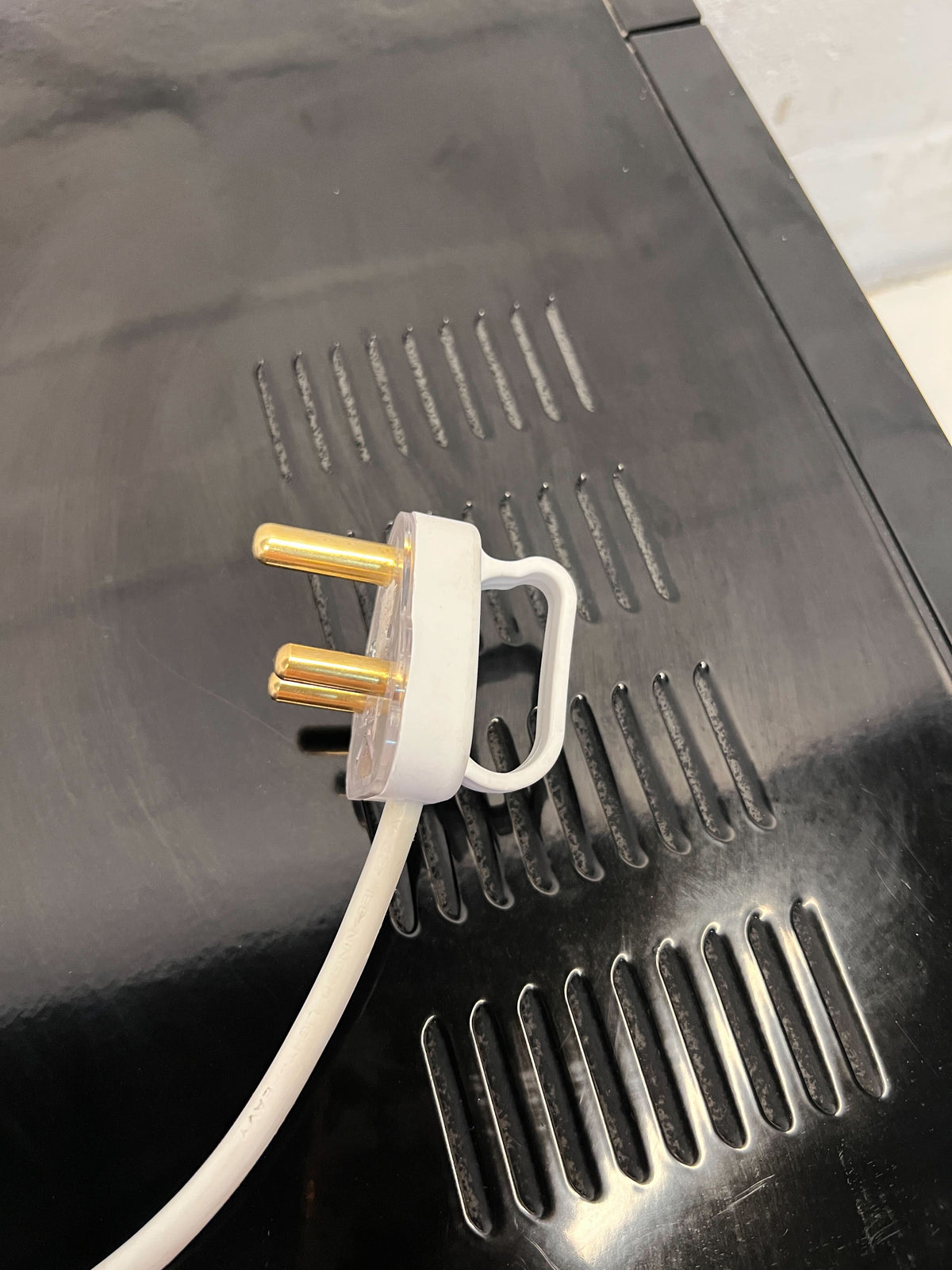 Compact Stainless Steel Microwave Oven – Efficient & Stylish