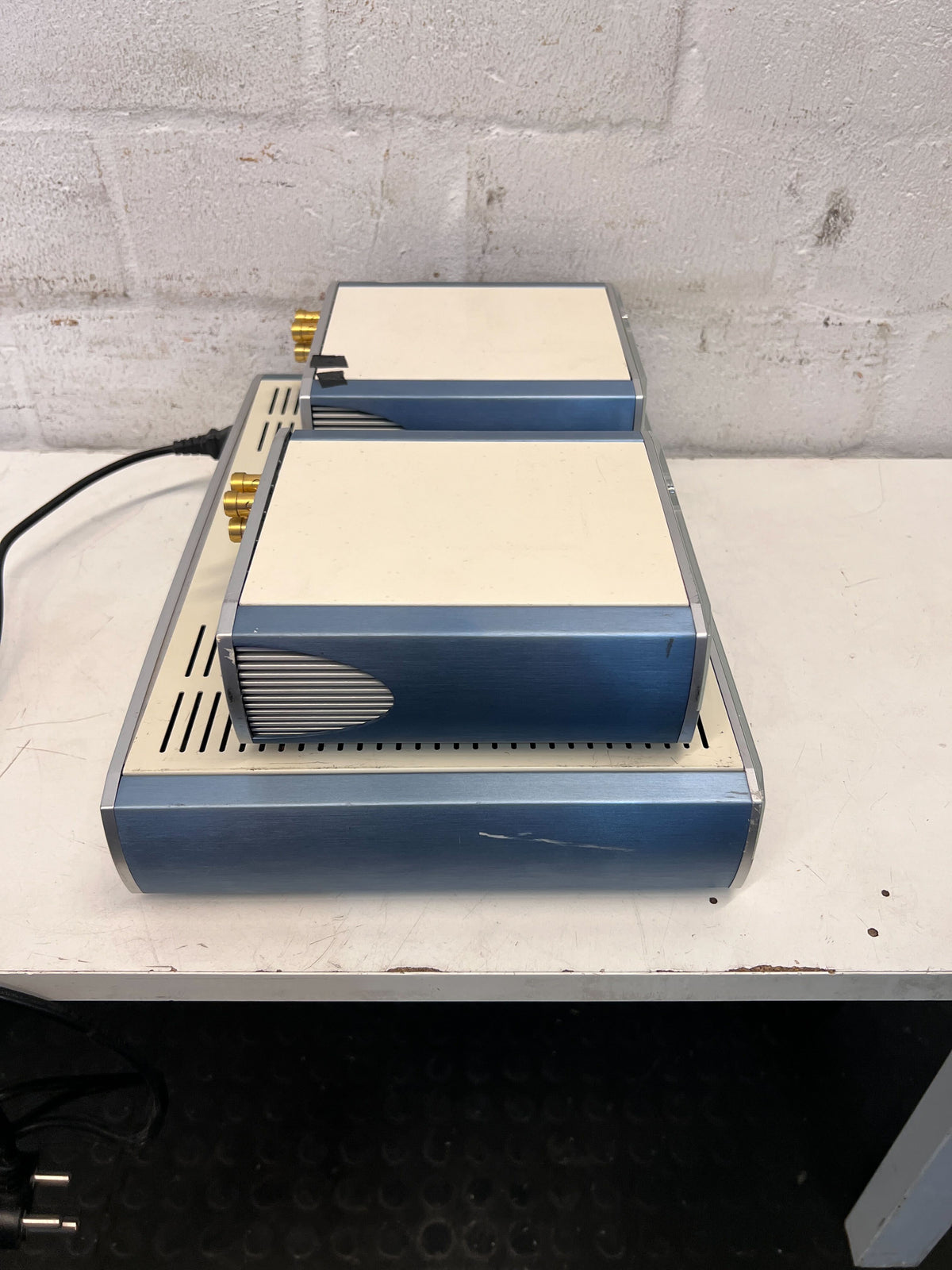 Clipsal Multi-Room Audio System - 2 Speakers & Controller, Tested Working