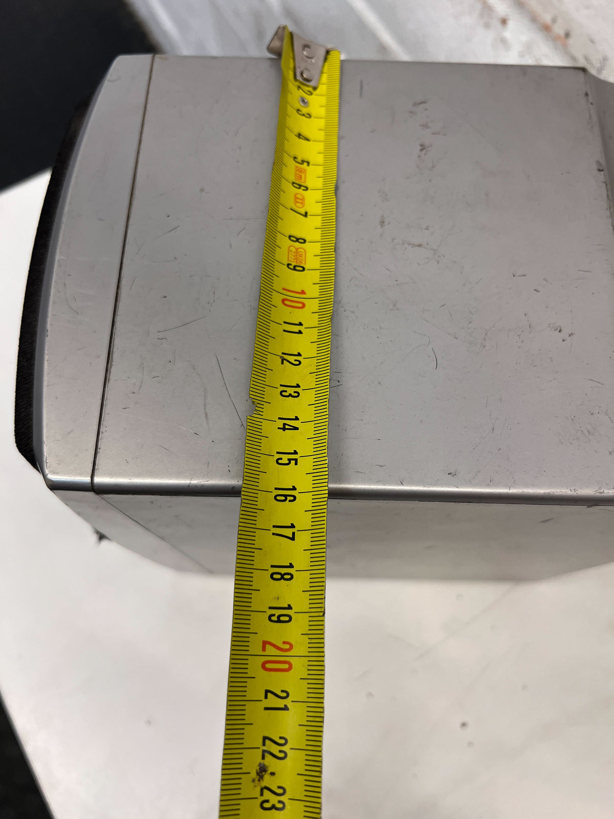 Compact Aiwa Desktop Speaker – Sleek Silver, High Sound Quality