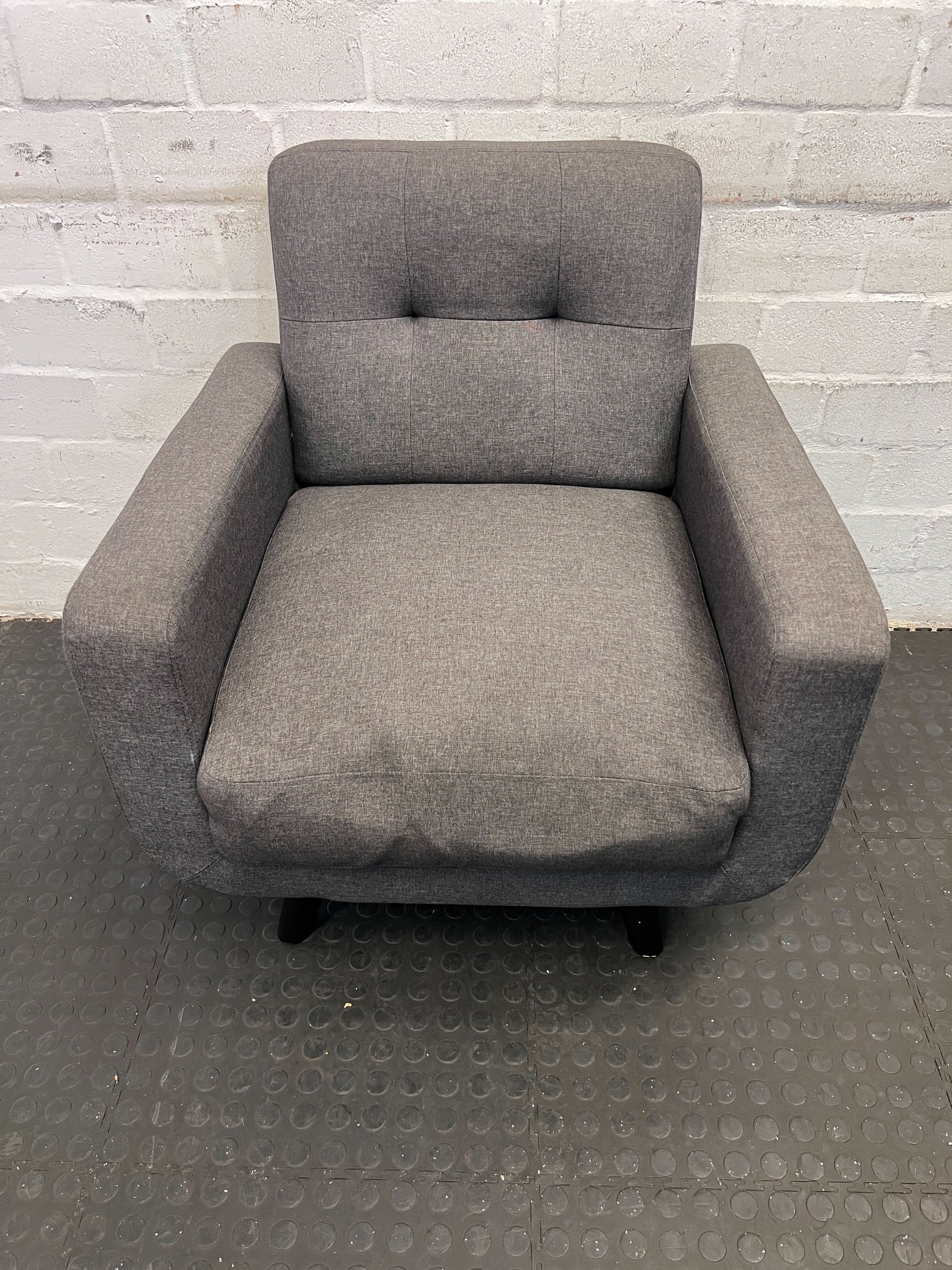 Stylish Gray Fabric Armchair with Modern Design