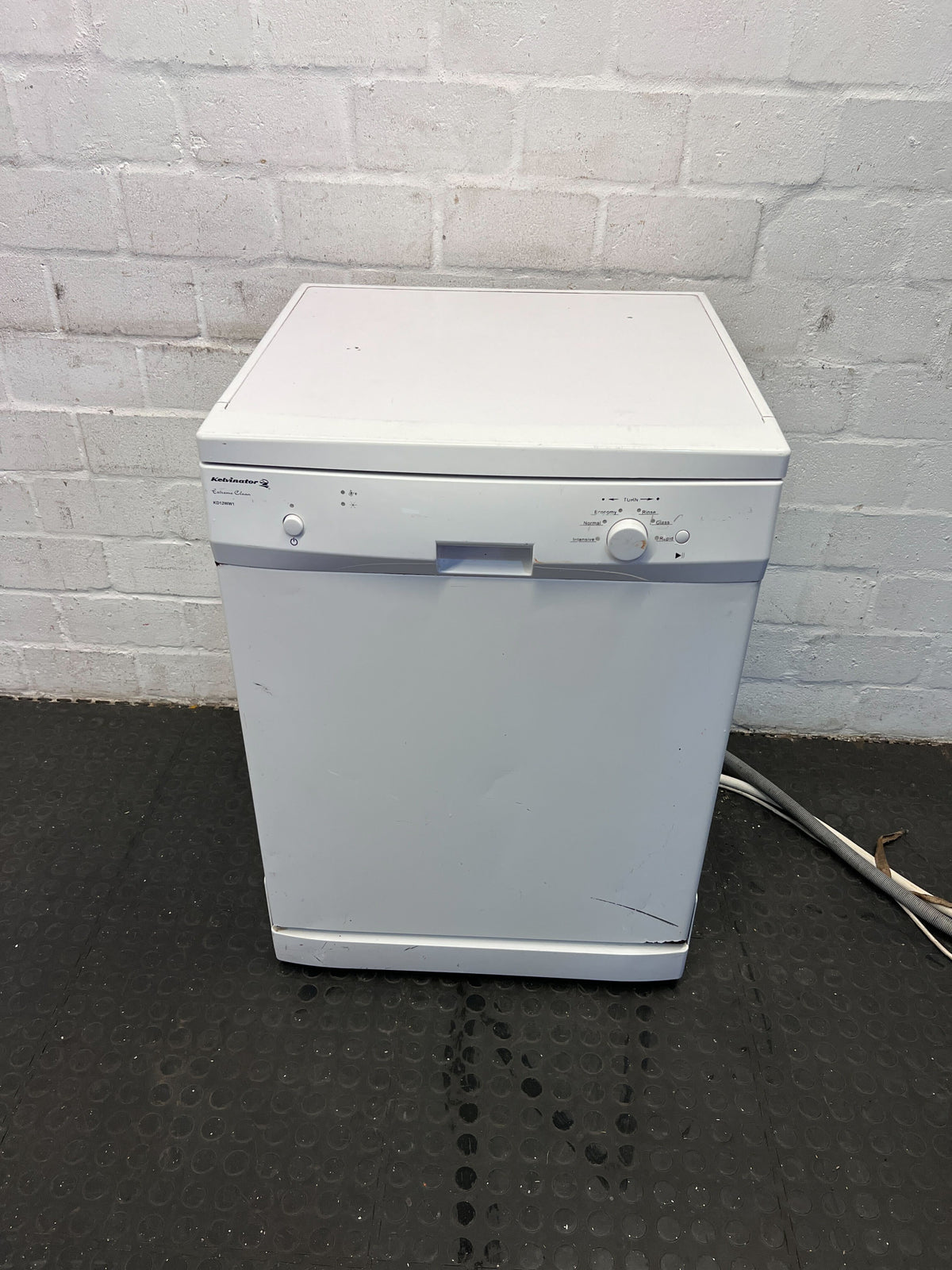 Compact White Dishwasher - Minor Scratch and Wear - REDUCED - 2ndhandwarehouse.com