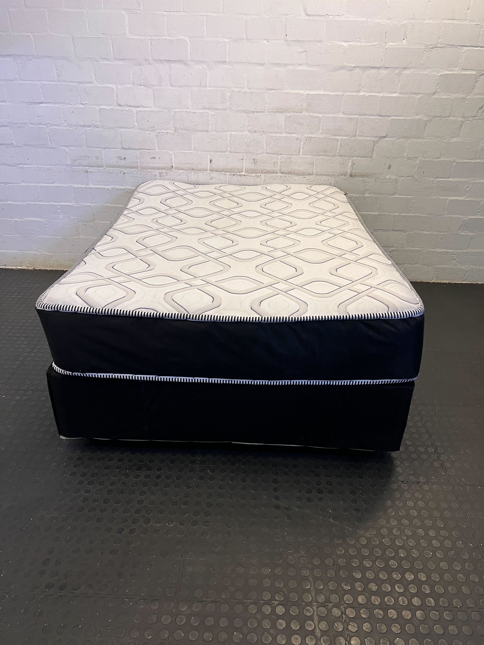 Comfortable Double Mattress and base with Minimal Wear - Black & White