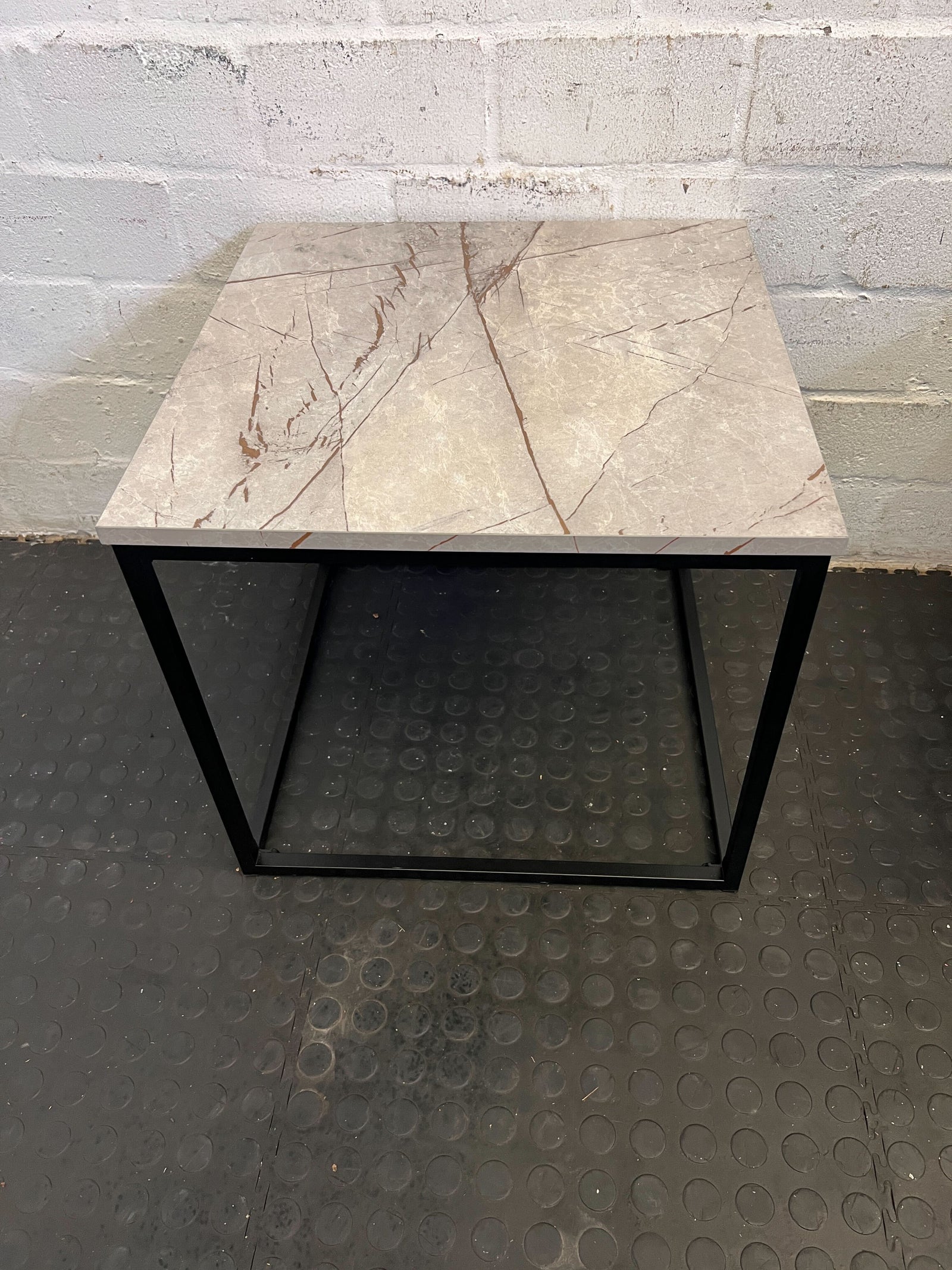 Stylish Marble-top Coffee Table with Black Metal Frame – Minor Scratches