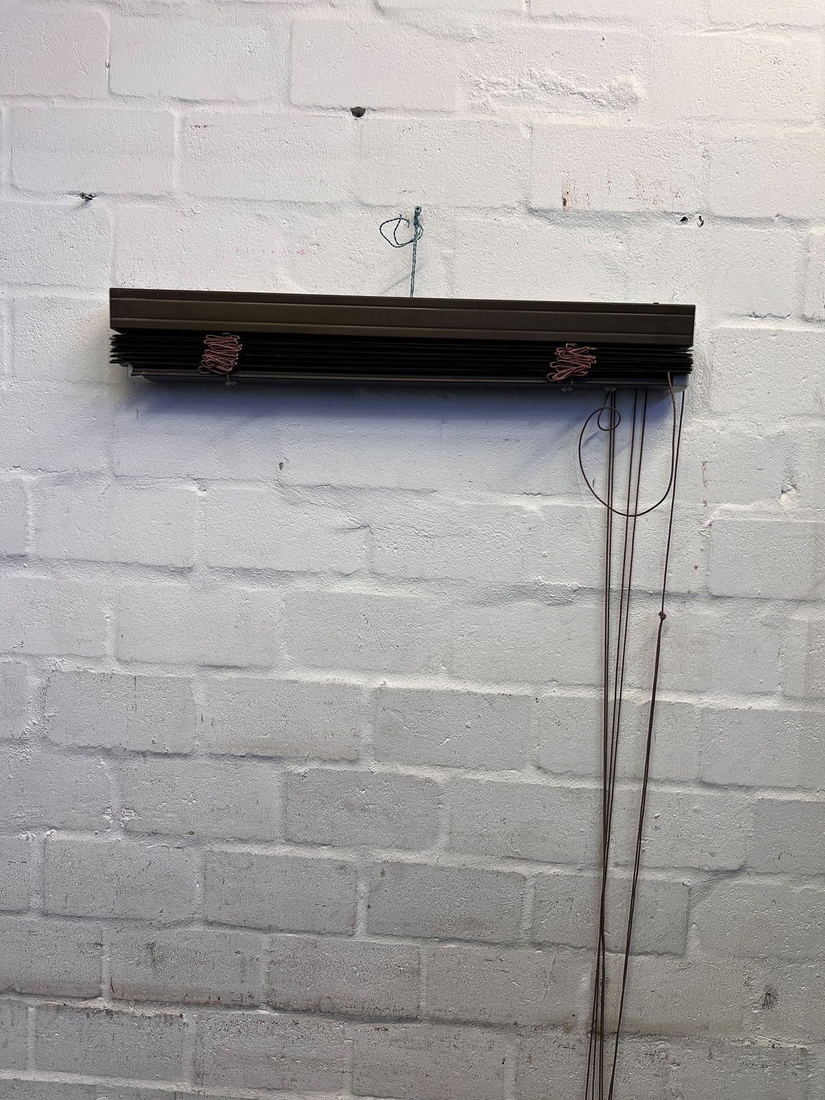 Stylish Brown Venetian Blinds - Durable, Minor Wear