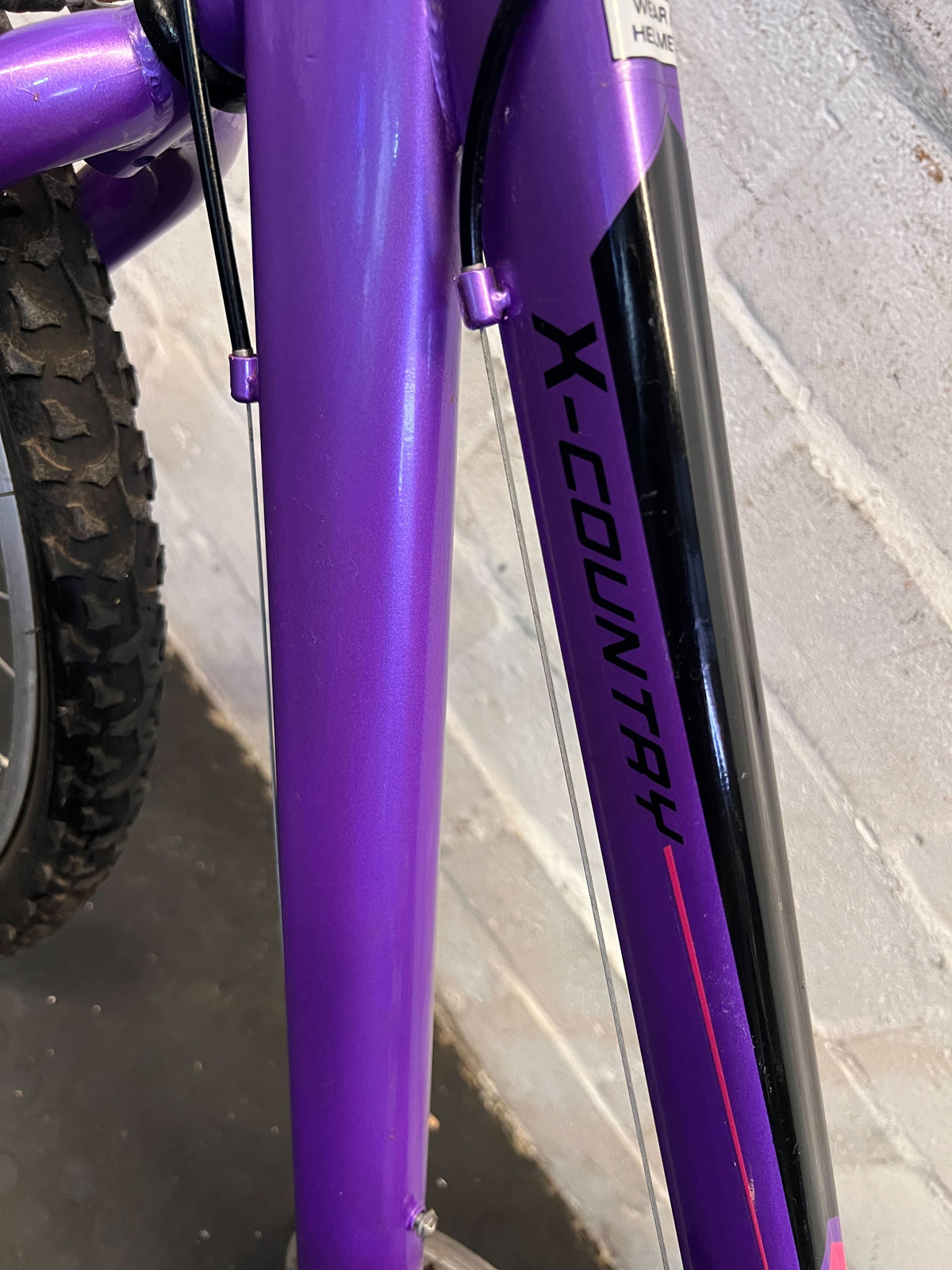 Vibrant Purple Mountain Bike – Slight Wear, Ready for Adventure!