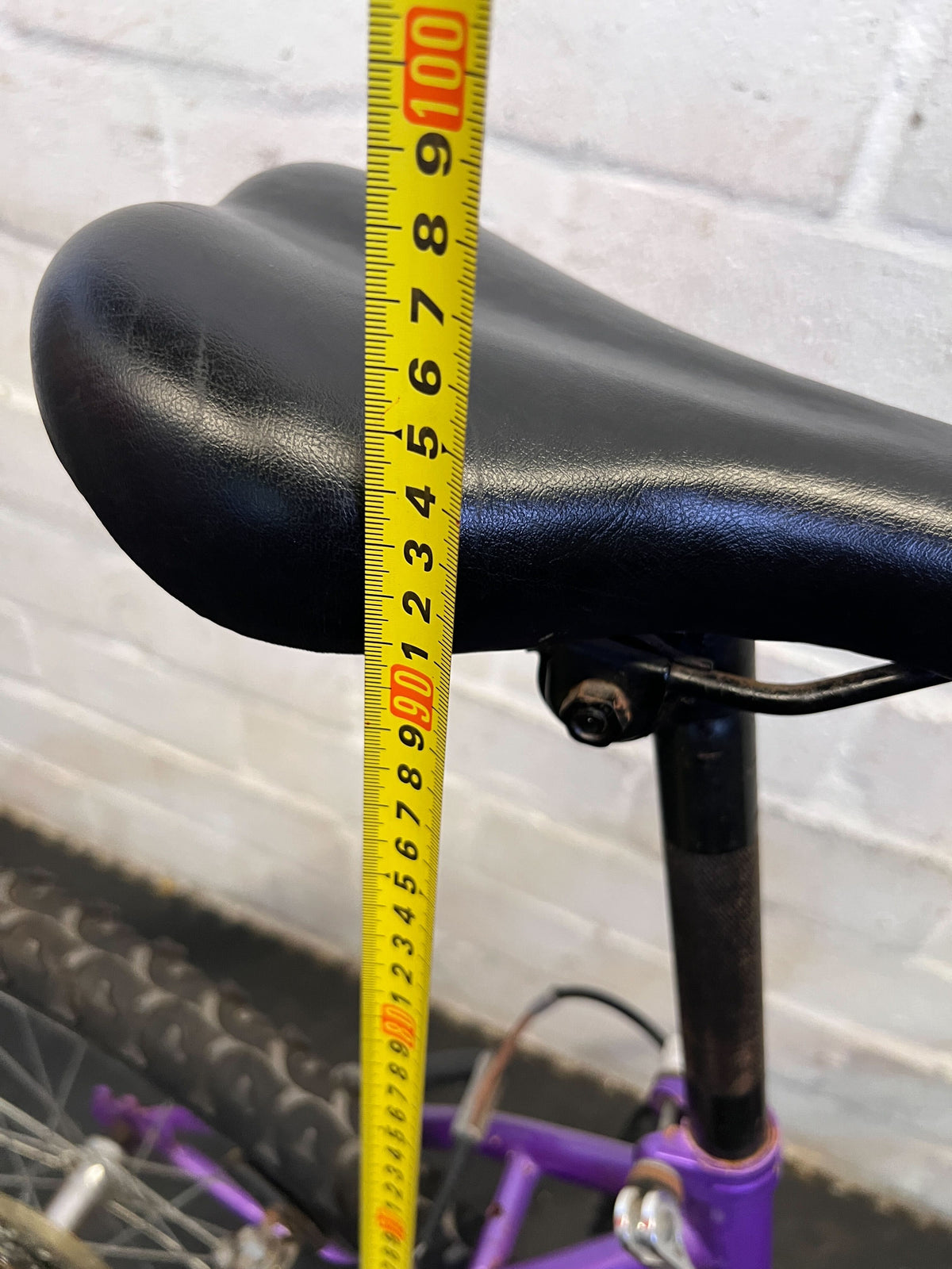 Vibrant Purple Mountain Bike – Slight Wear, Ready for Adventure!