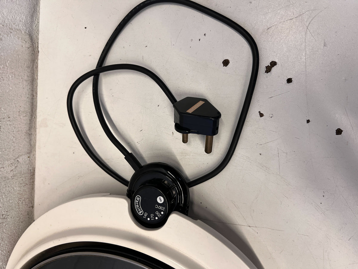 White Electric Plug-in Cooking Pot with Glass Lid