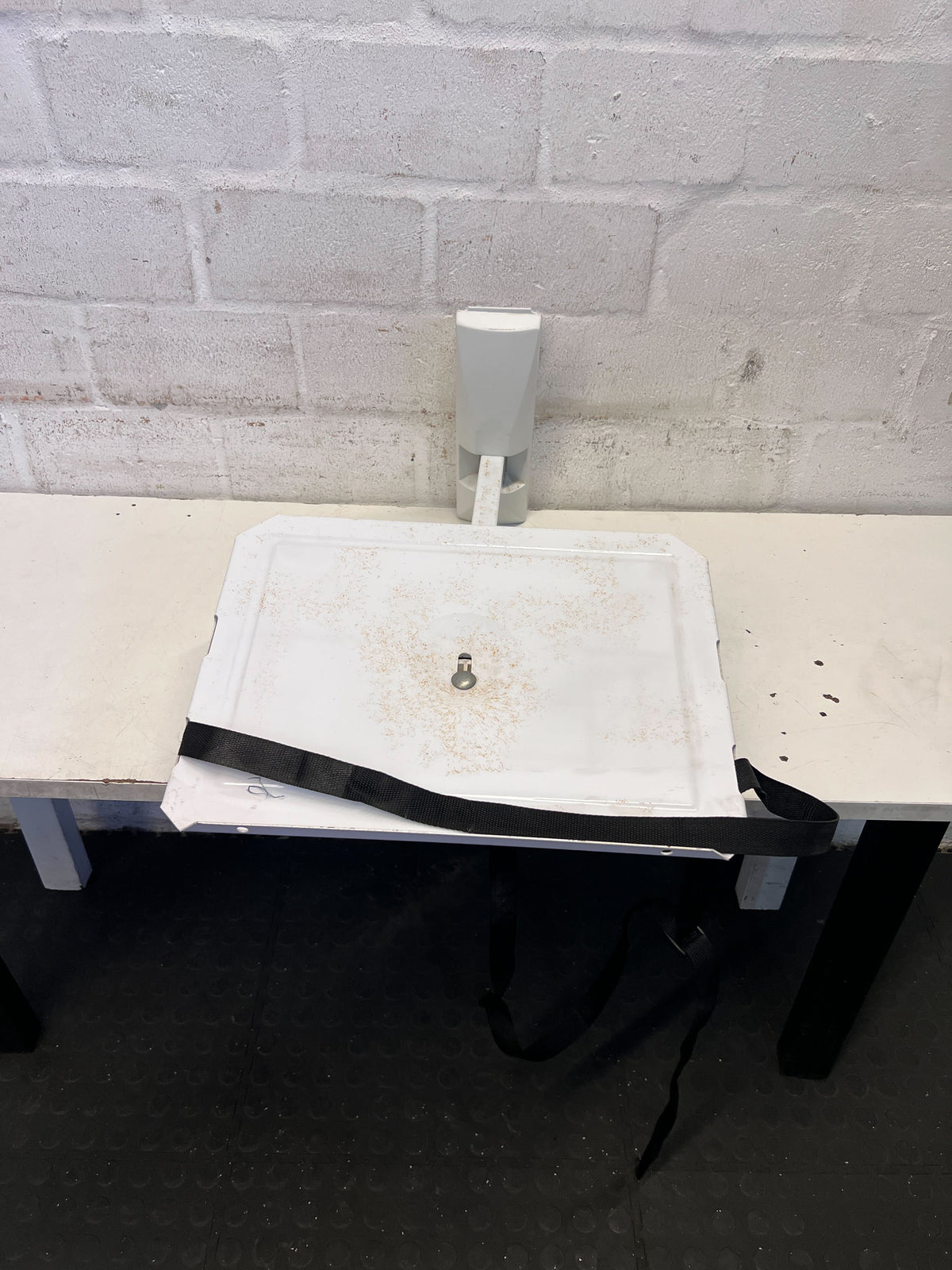 Tv bracket  -Rec08HPG8319T- GOOD TO UPLOAD - Good - PRICE DROP