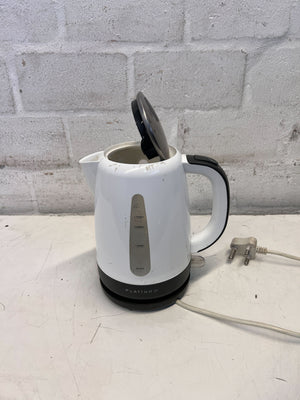 Efficient White Electric Kettle with 1.7L Capacity – Minor Wear