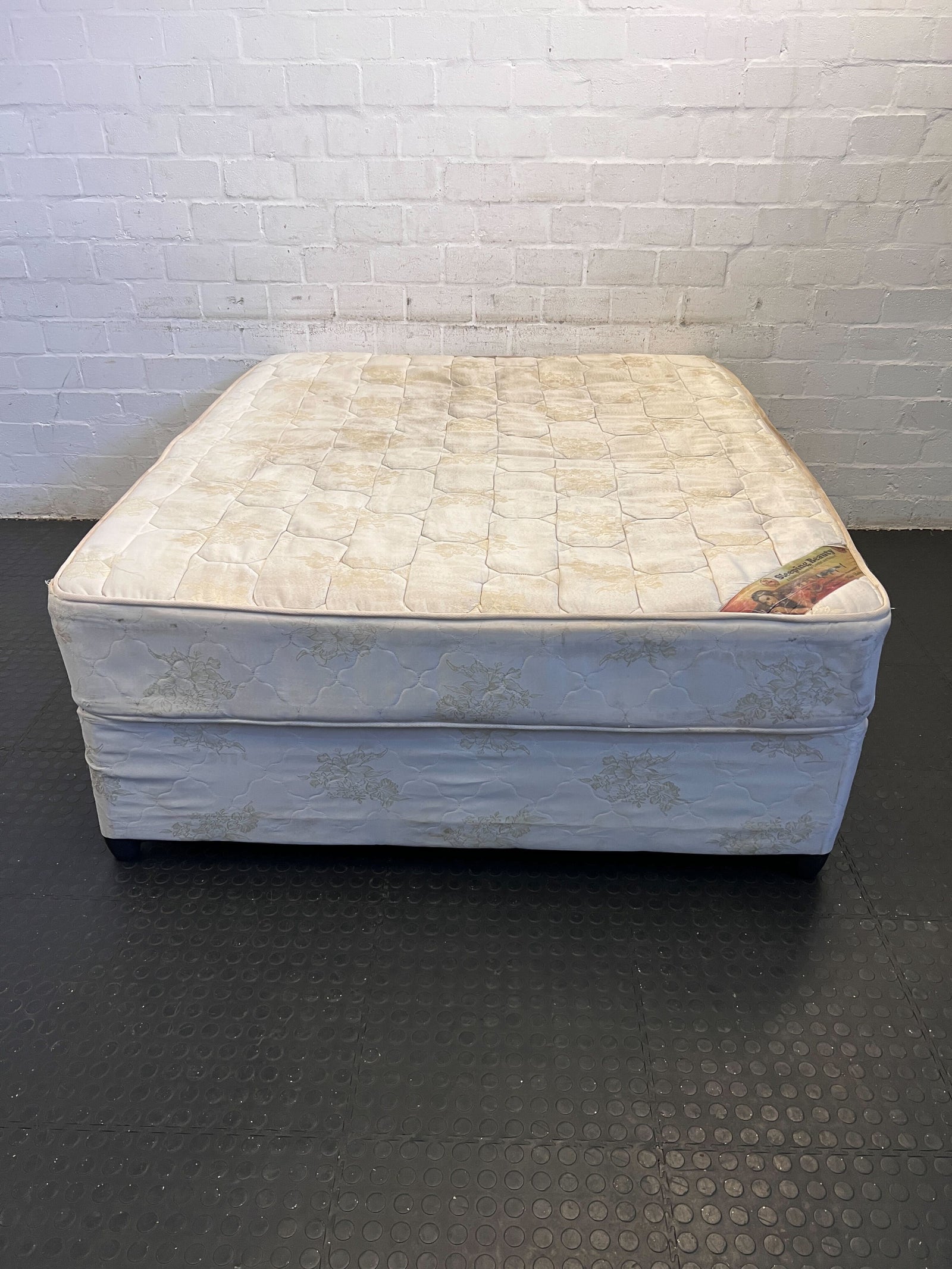 Queen-Sized Cream Fabric Mattress with Light Stains - Affordable Comfort - REDUCED