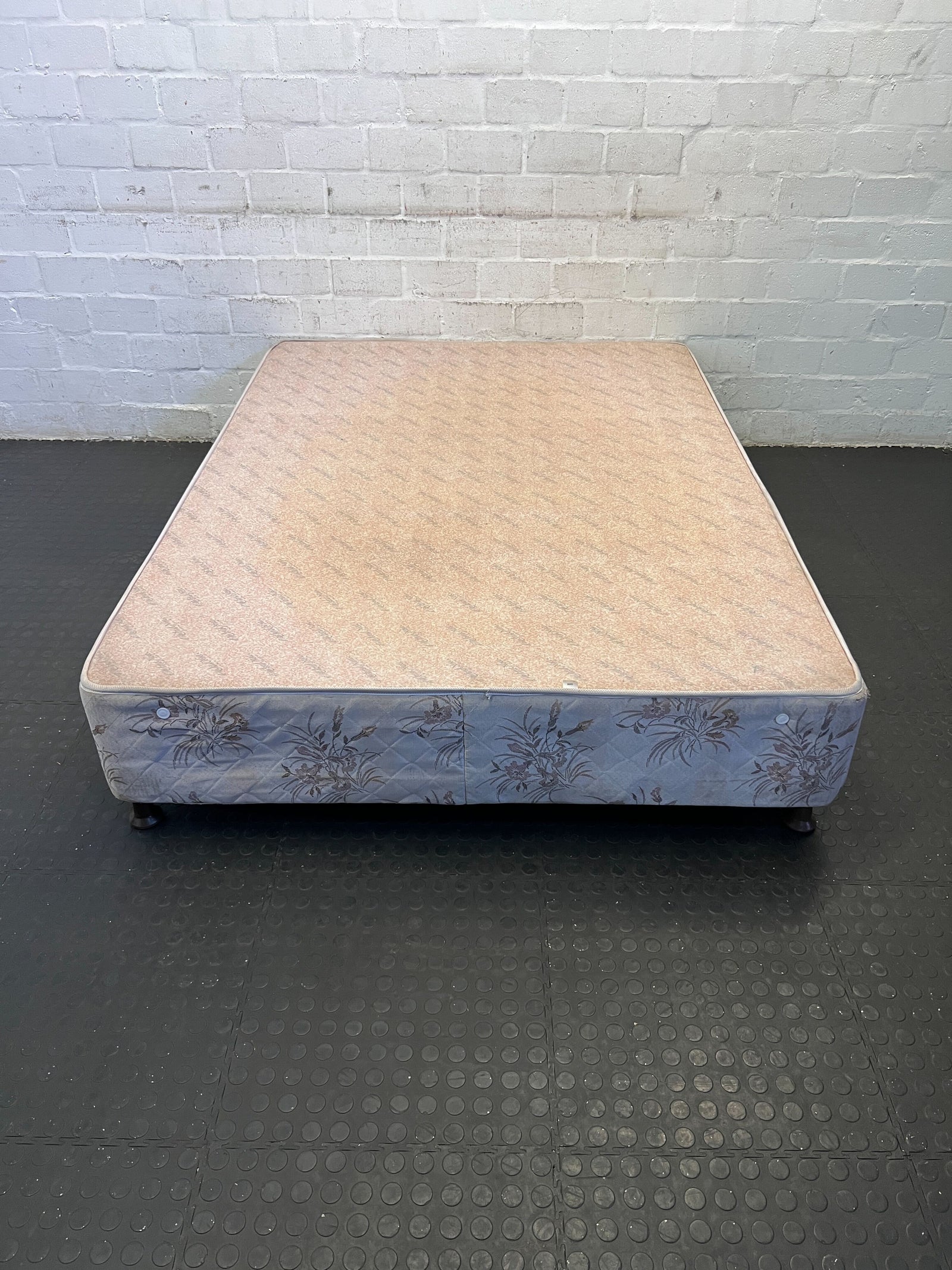 🌼 Comfortable Double Bed base with Floral Design - Minor Wear