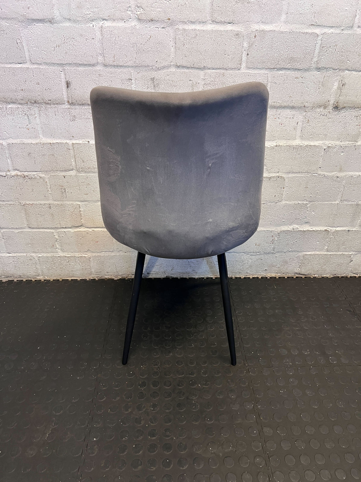 Stylish Grey Velvet Dining Chair with Black Legs - Minor Wear - PRICE DROP - 2ndhandwarehouse.com