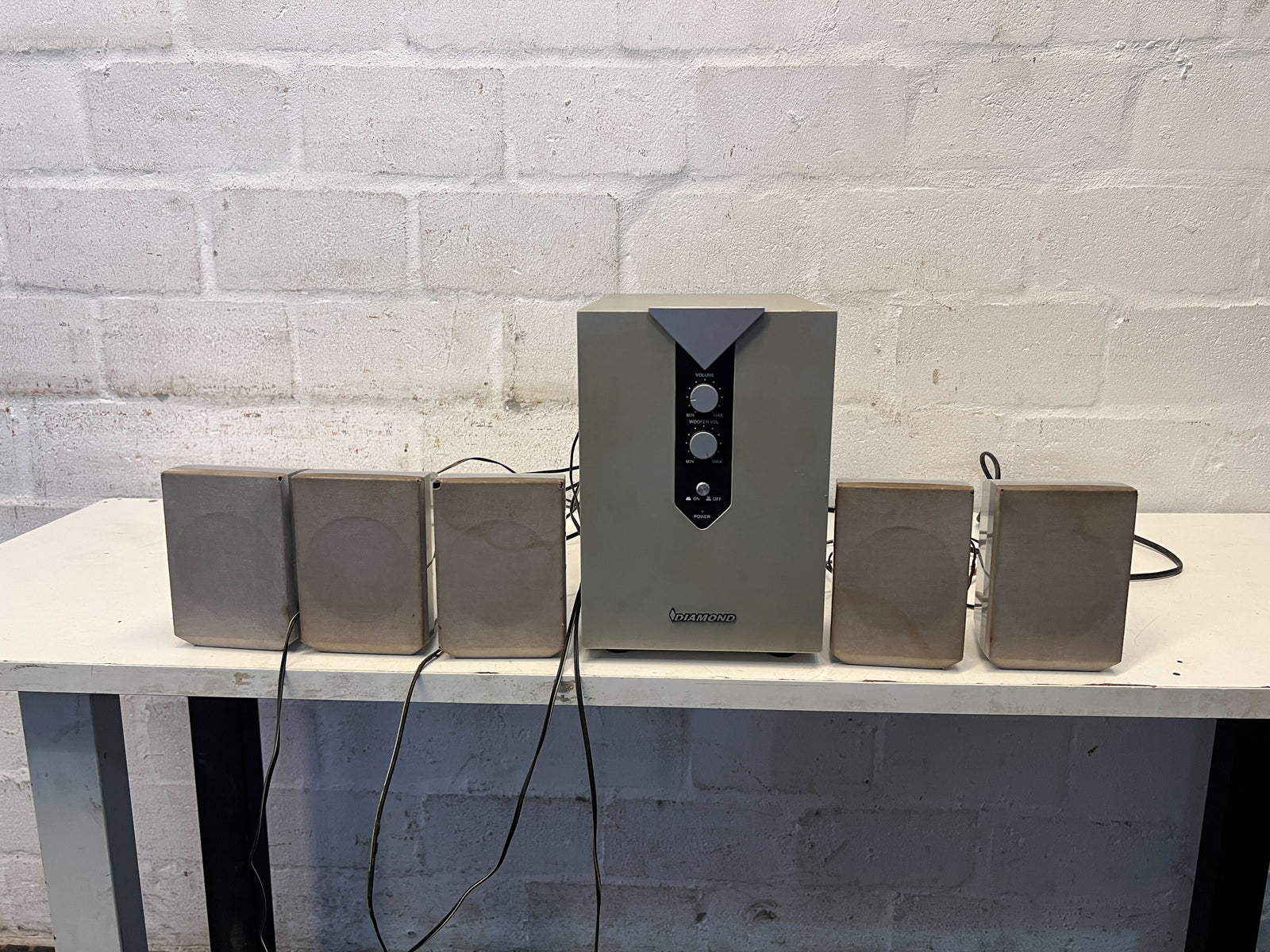 🎶 Vintage Diamond 5.1 Surround Sound System – Minor Wear