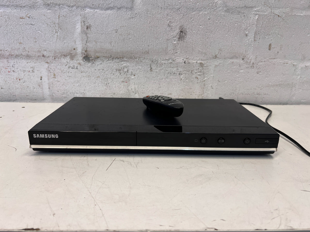 Sleek Black Samsung DVD Player with Remote – Minor Wear - 2ndhandwarehouse.com