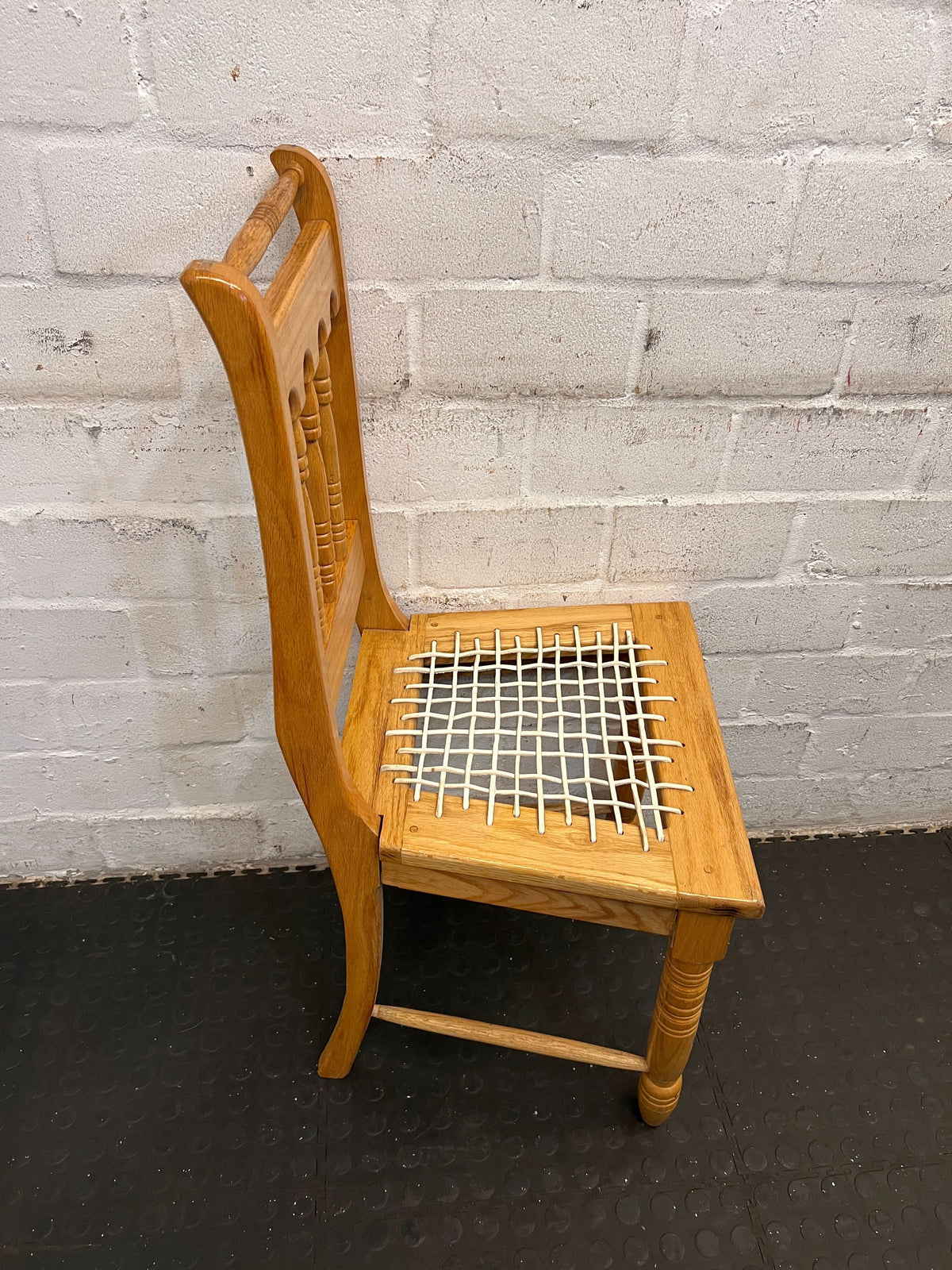 Rustic Oak Dining Chair with Woven Seat – Minor wear - 2ndhandwarehouse.com