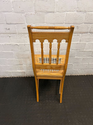 Rustic Oak Dining Chair with Woven Seat – Minor wear - 2ndhandwarehouse.com