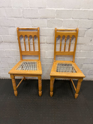 Rustic Oak Dining Chair with Woven Seat – Minor wear - 2ndhandwarehouse.com