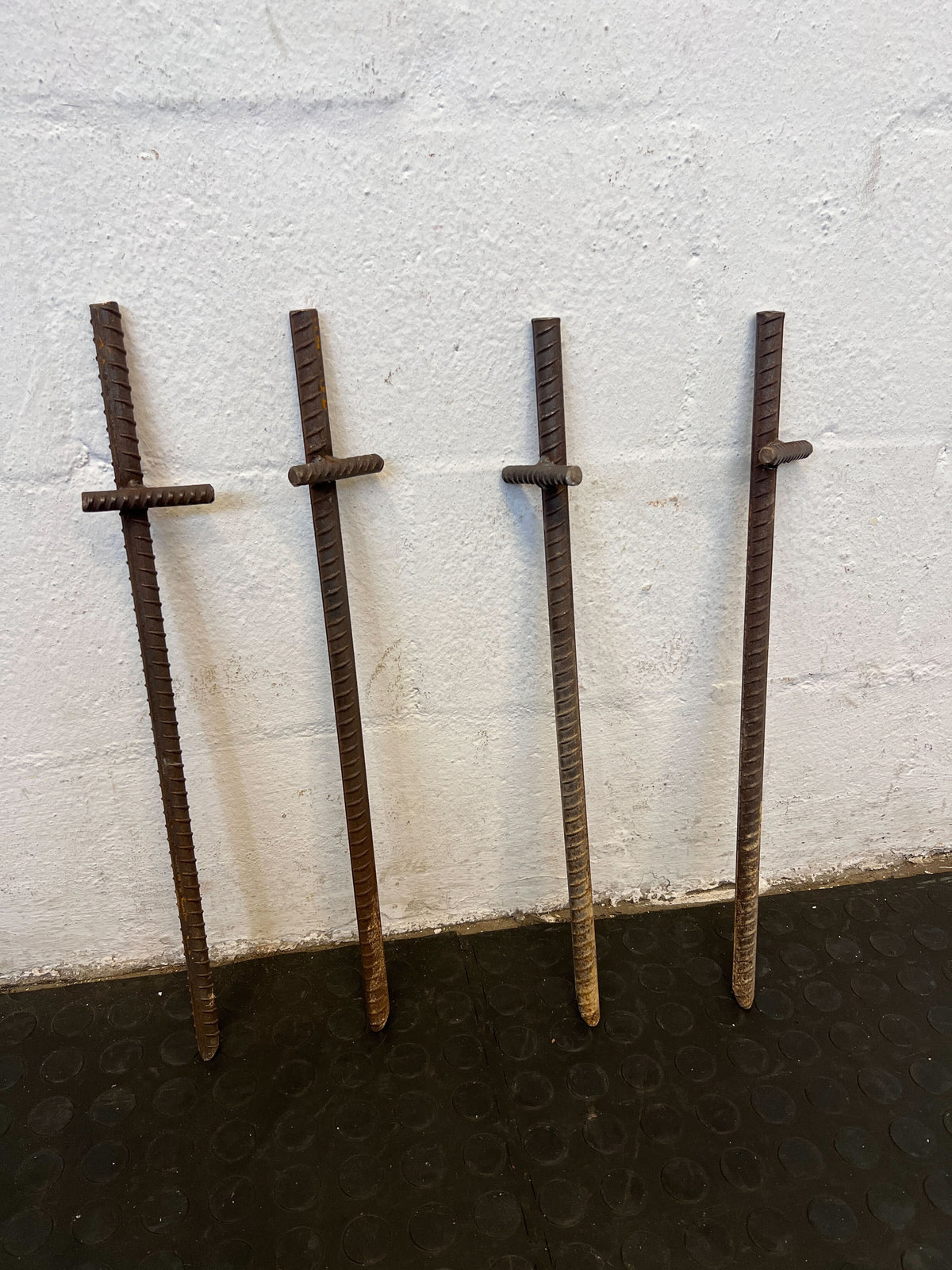 Rusty Steel Rebar Support Rod – Ideal for DIY Projects