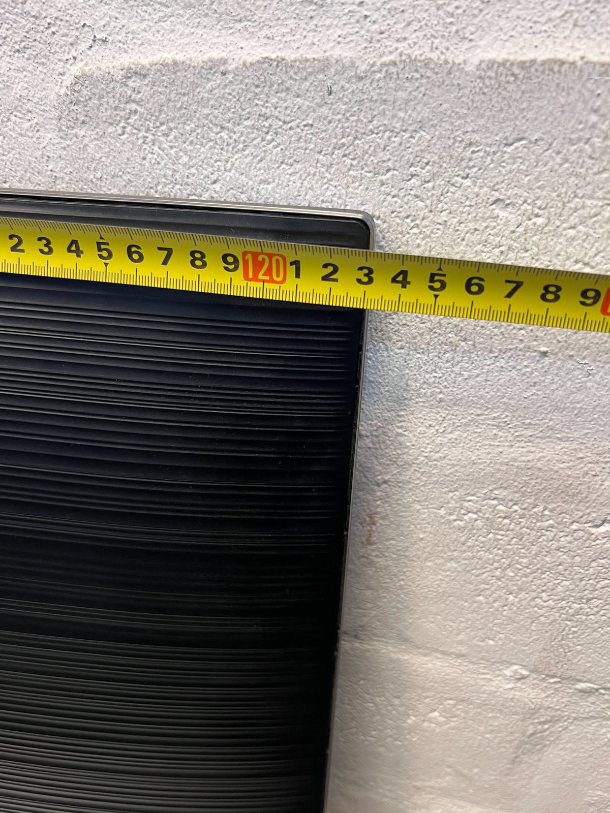 37" Samsung Curved Smart TV with One Connect Box (Cracked screen) - PRICE DROP