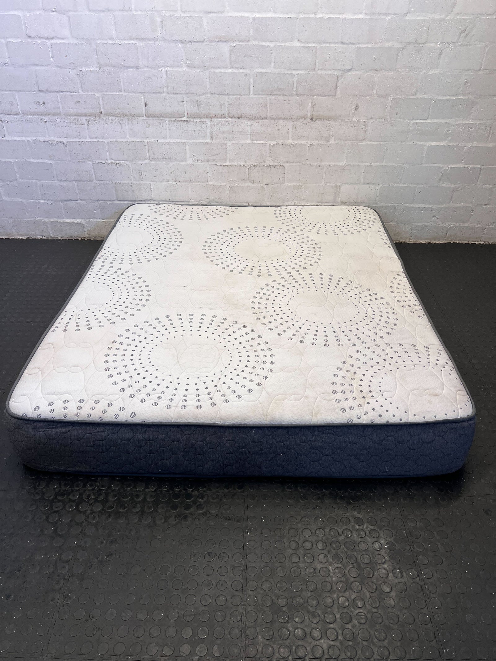 Comfortable Sandhurst Queen sized Mattress with Minor Wear