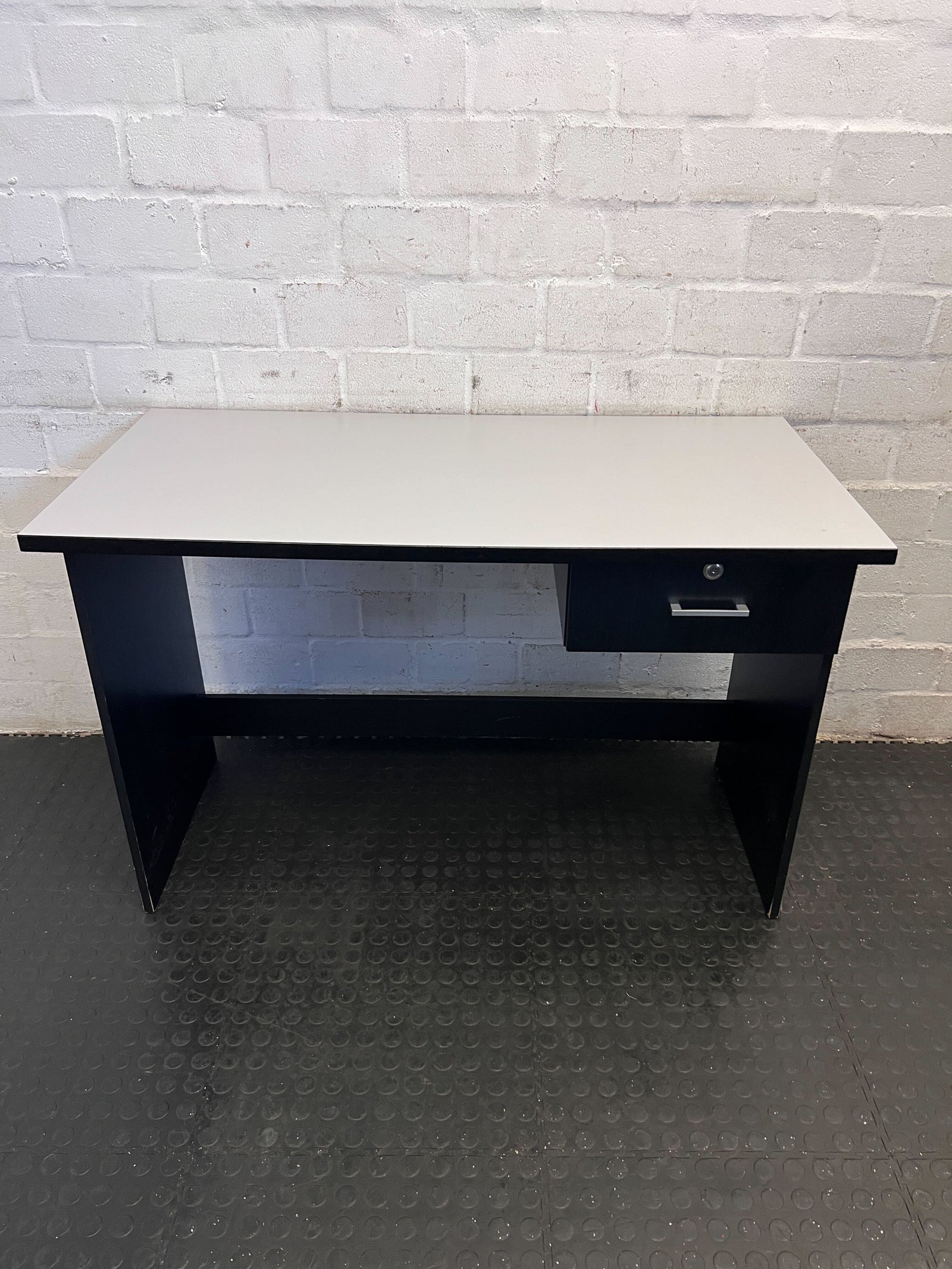 Sleek Black and Grey Office Desk with Drawer – Minor Wear
