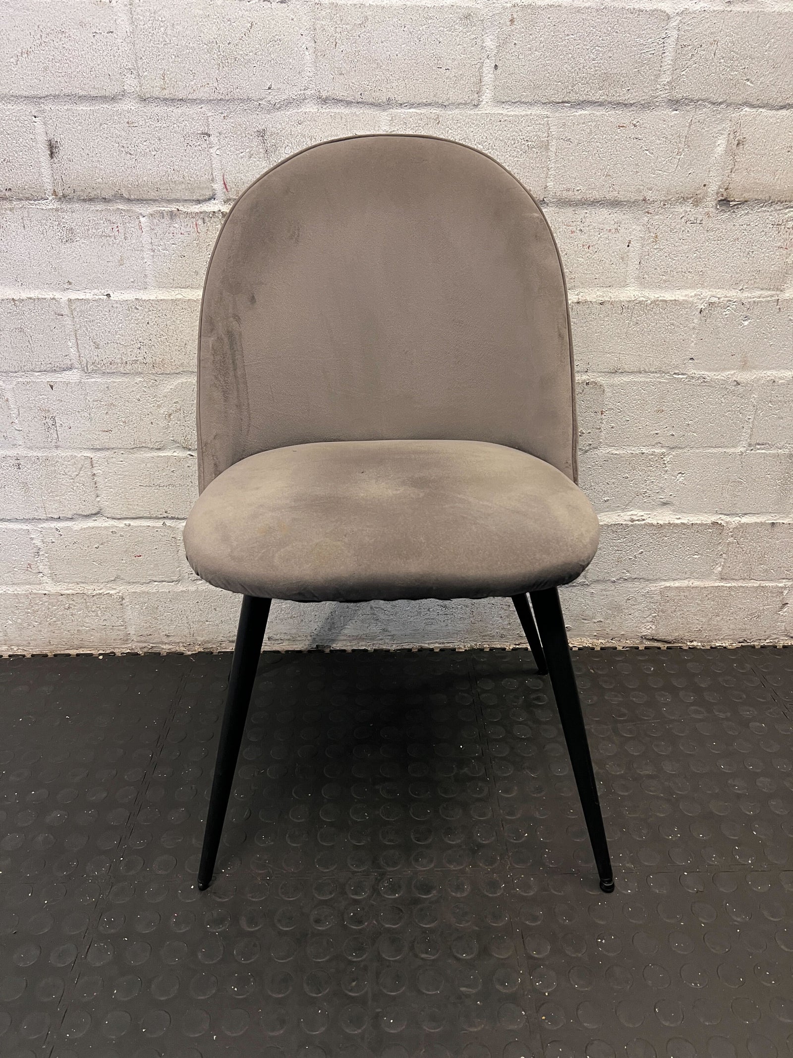 Stylish Grey Velvet Dining Chair with Black Legs – Minor Marks - 2ndhandwarehouse.com